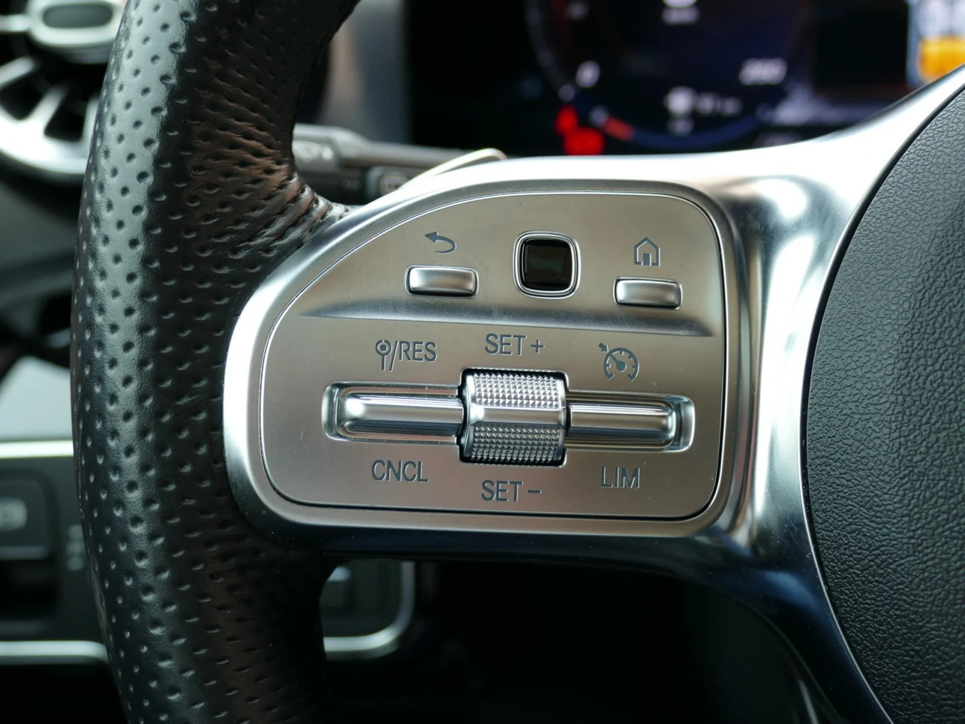MERCEDES CLASSE A - Miniature 17 sur 33 - Cliquer pour voir cette photo