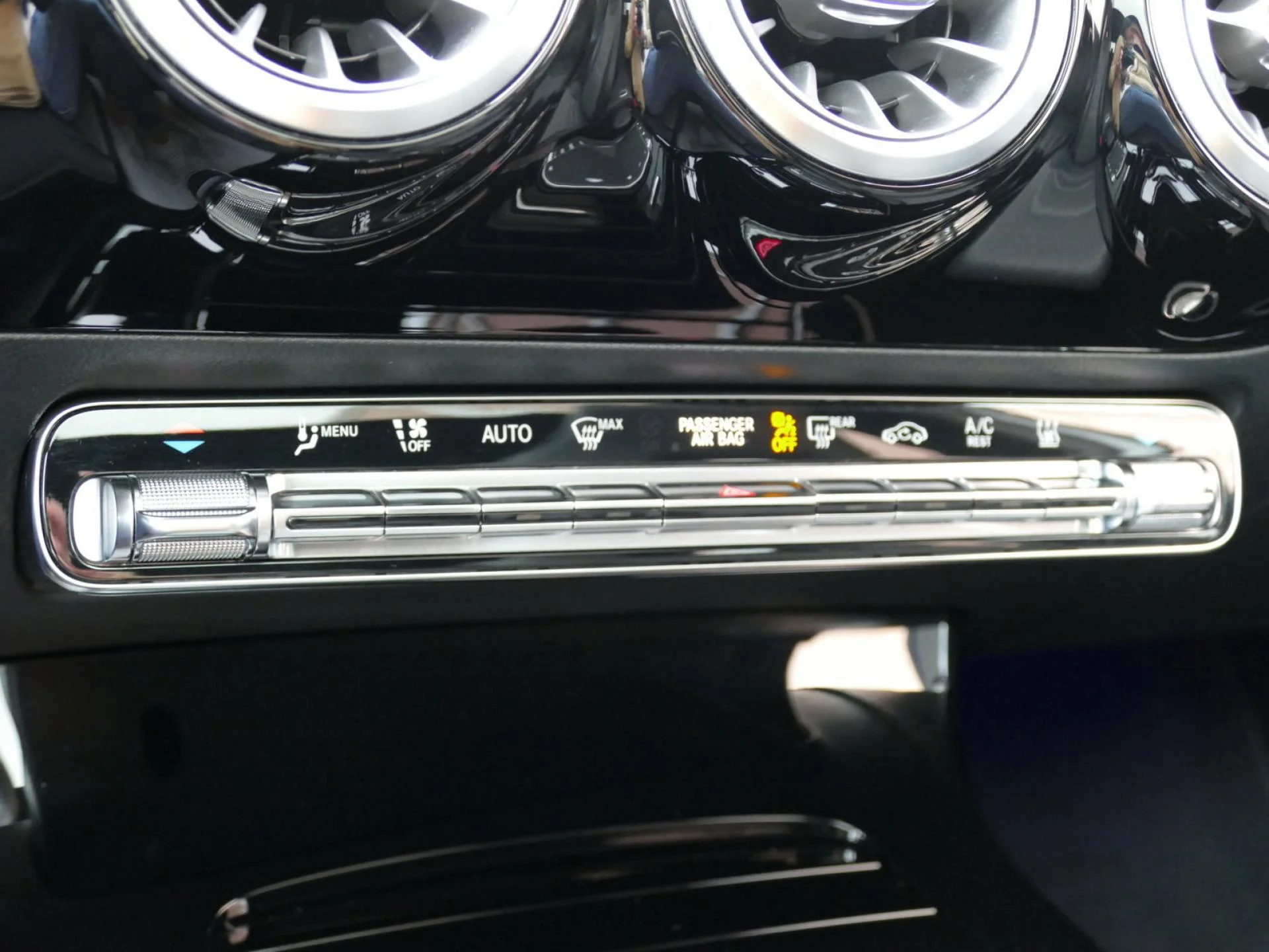 MERCEDES CLASSE A - Miniature 14 sur 33 - Cliquer pour voir cette photo