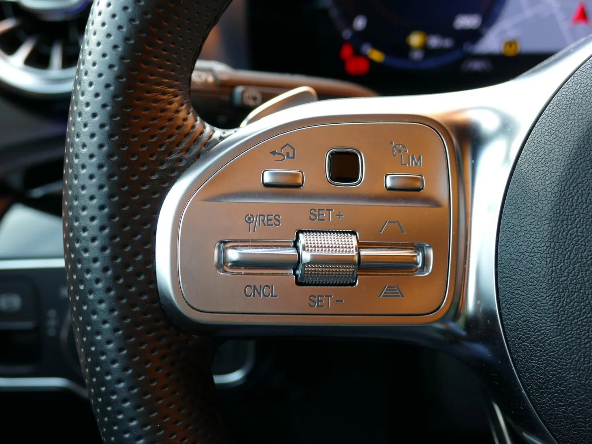 MERCEDES CLASSE A - Miniature 19 sur 37 - Cliquer pour voir cette photo