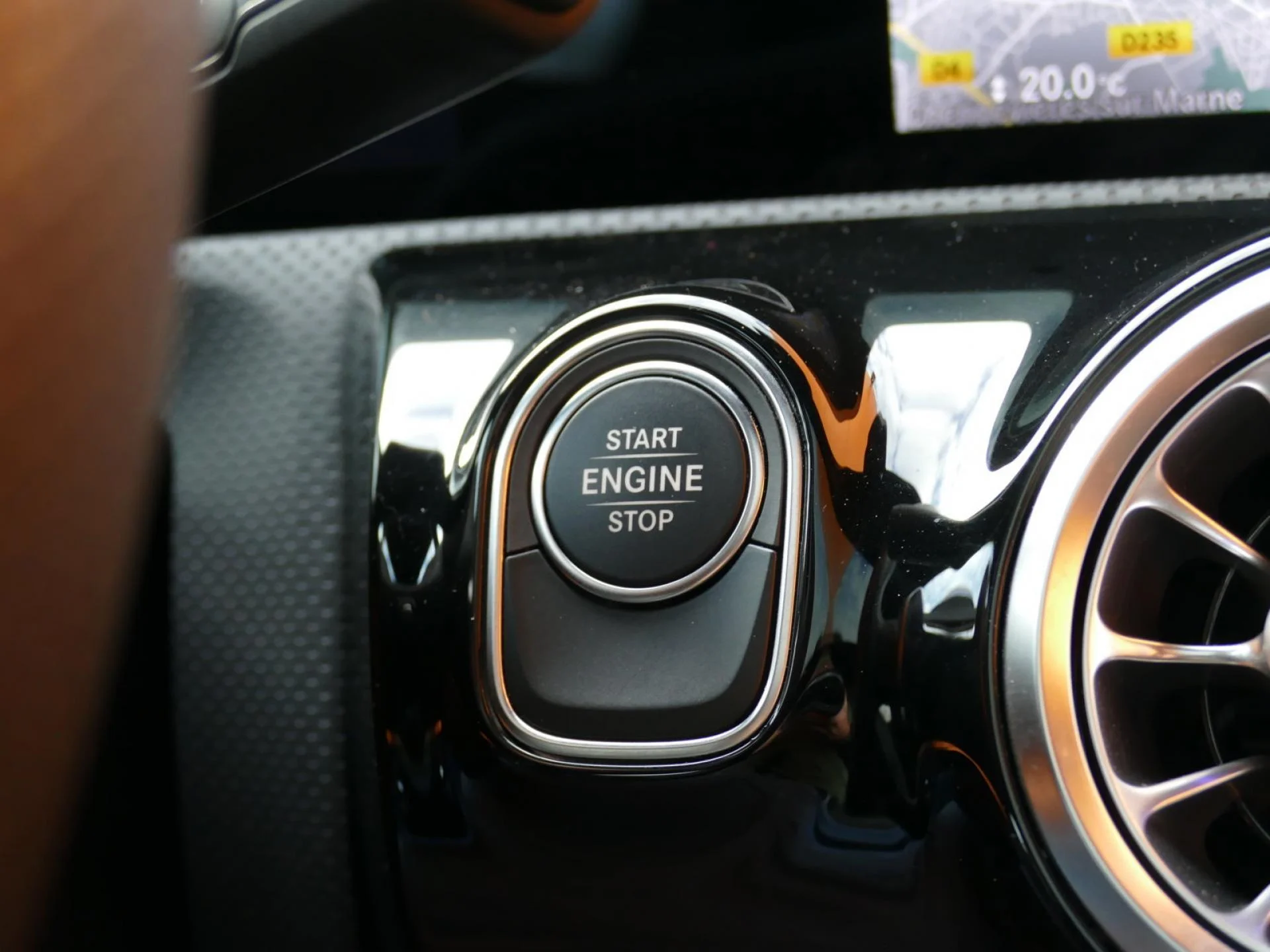 MERCEDES CLASSE A - Miniature 24 sur 37 - Cliquer pour voir cette photo