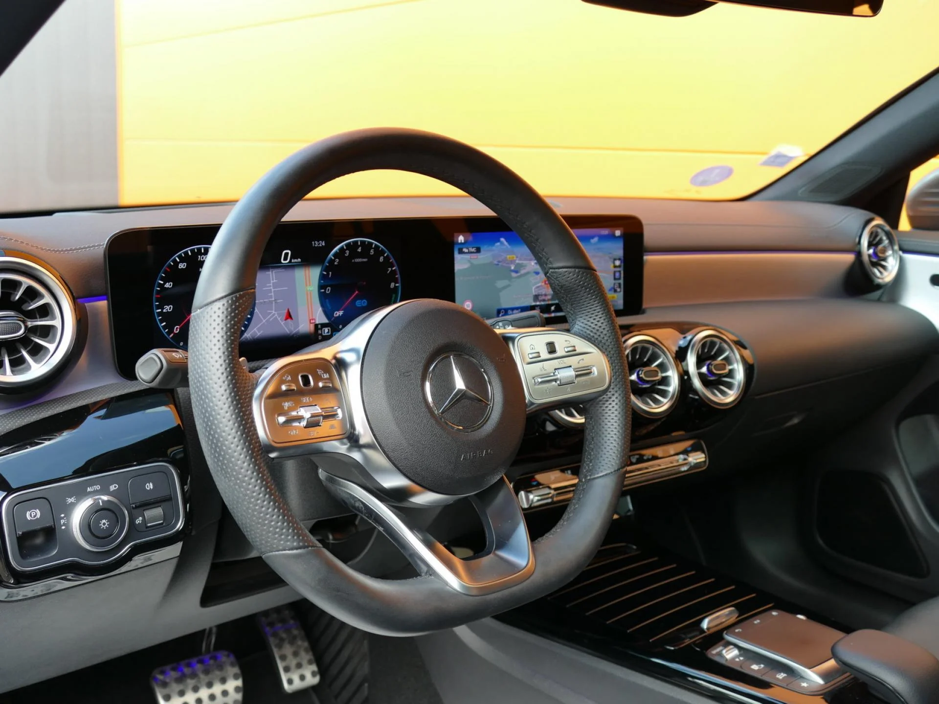 MERCEDES CLASSE A - Miniature 8 sur 32 - Cliquer pour voir cette photo