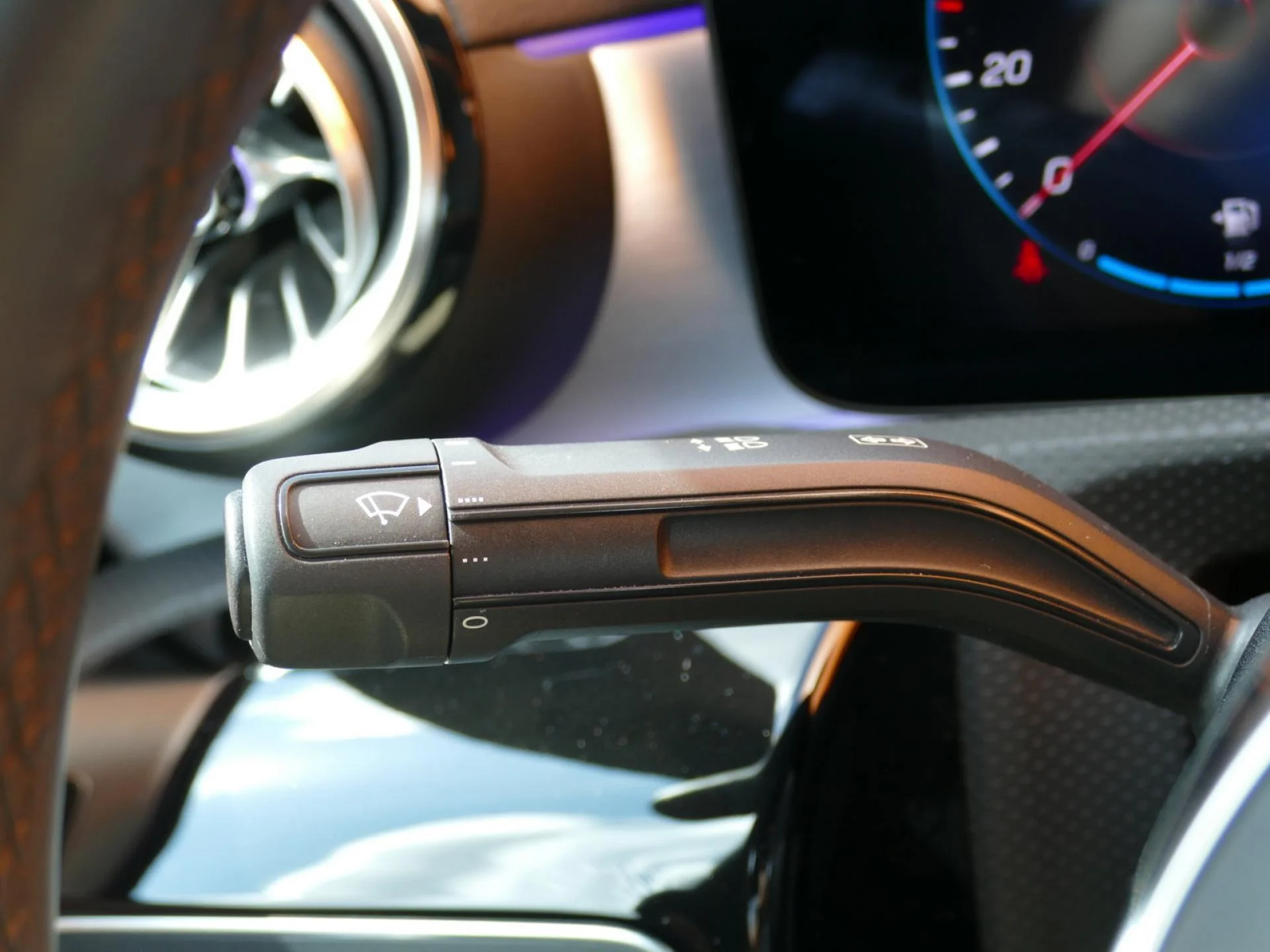MERCEDES CLASSE A - Miniature 2 sur 32 - Cliquer pour voir cette photo
