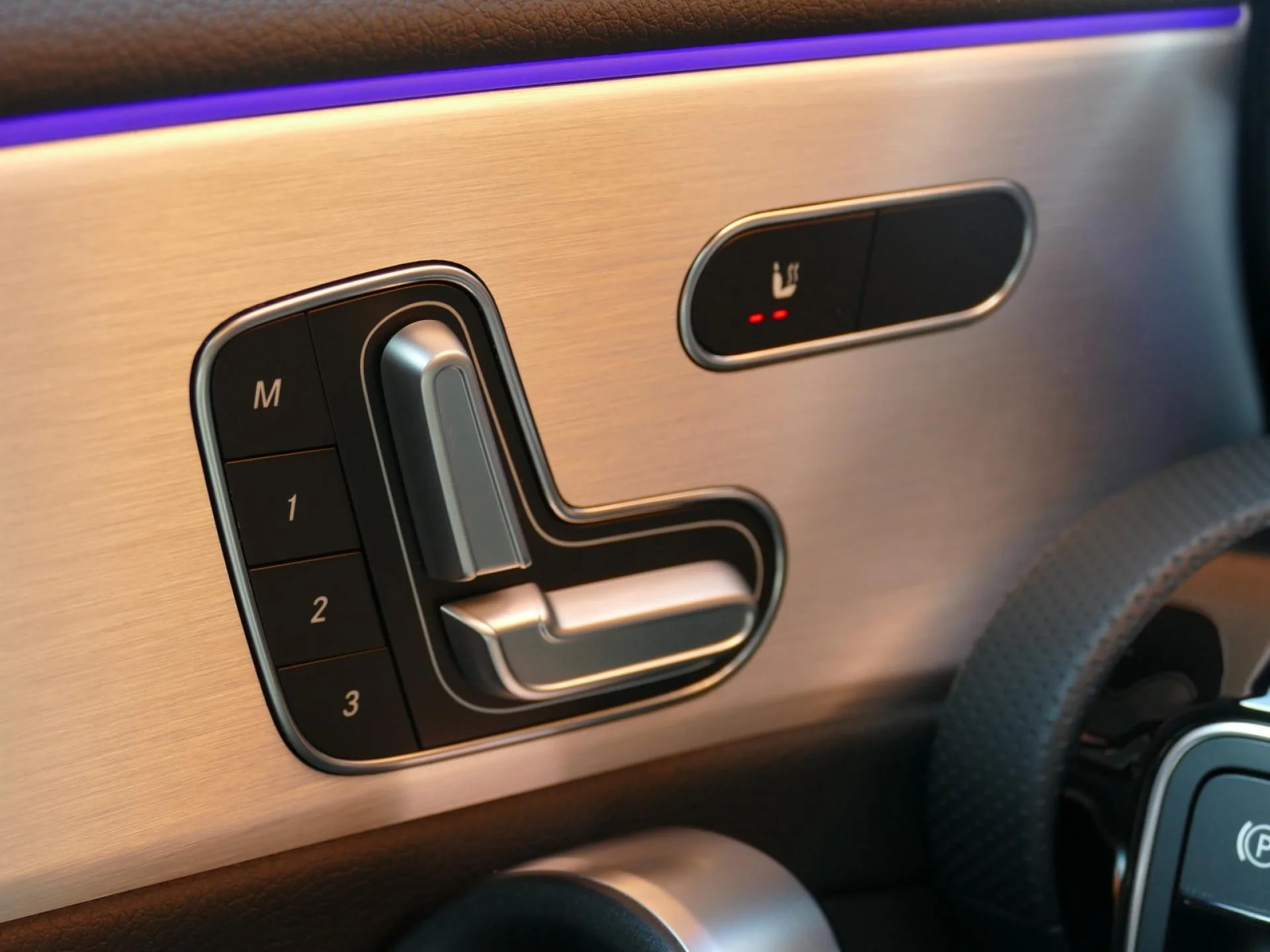 MERCEDES CLASSE A - Miniature 18 sur 32 - Cliquer pour voir cette photo