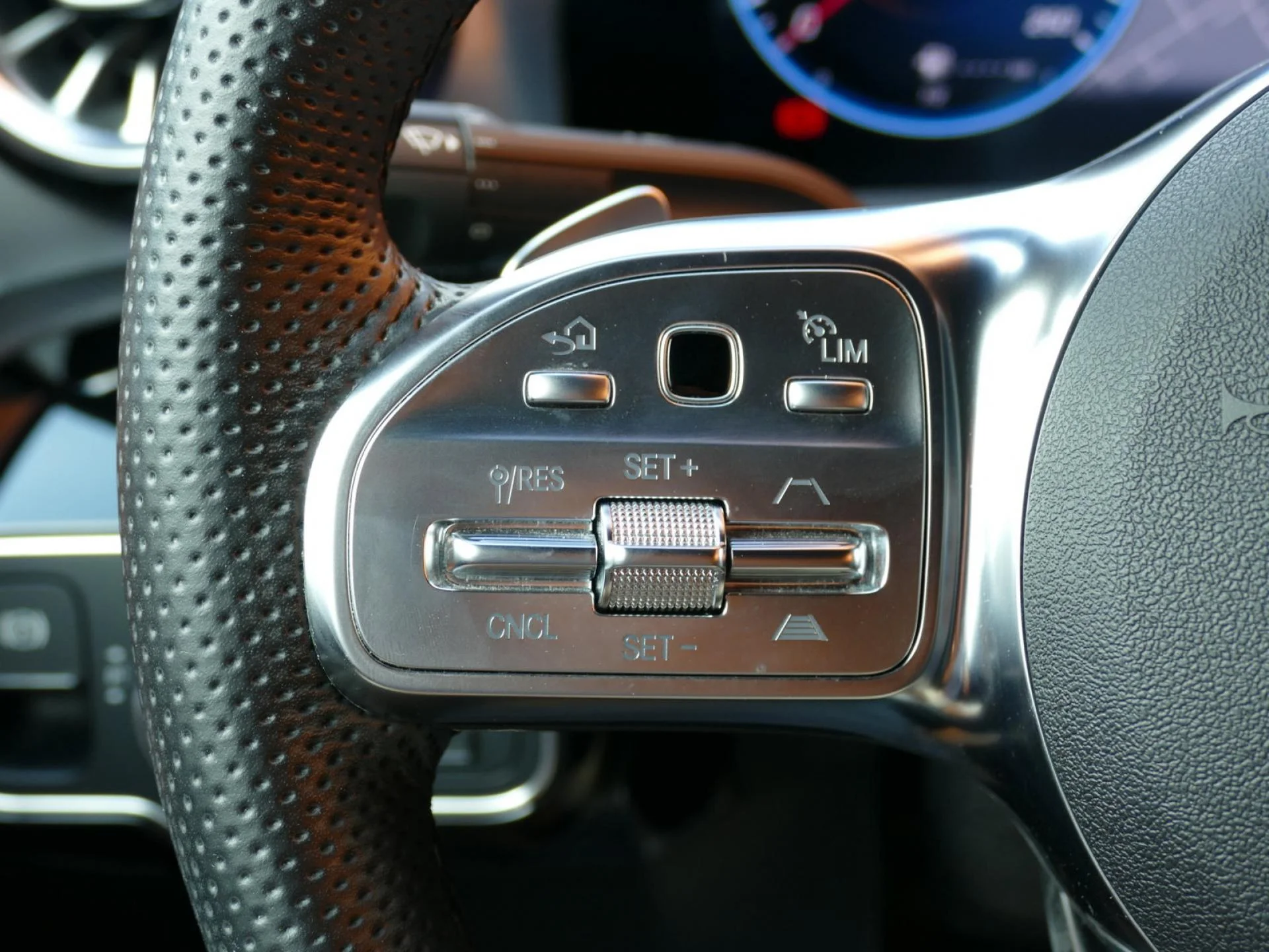 MERCEDES CLASSE A - Miniature 9 sur 32 - Cliquer pour voir cette photo