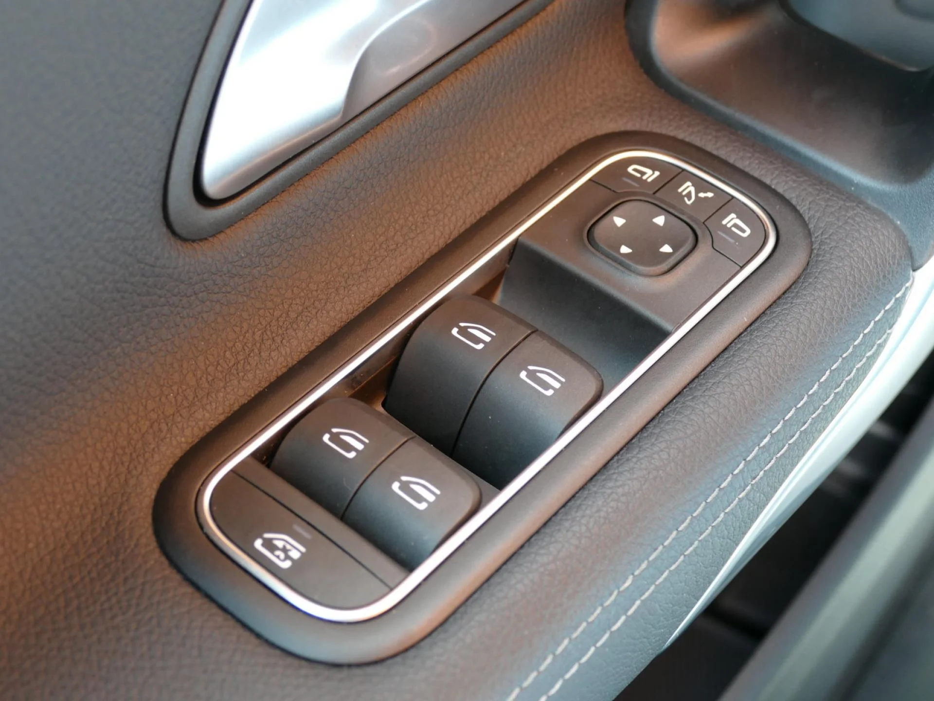MERCEDES CLASSE A - Miniature 3 sur 33 - Cliquer pour voir cette photo