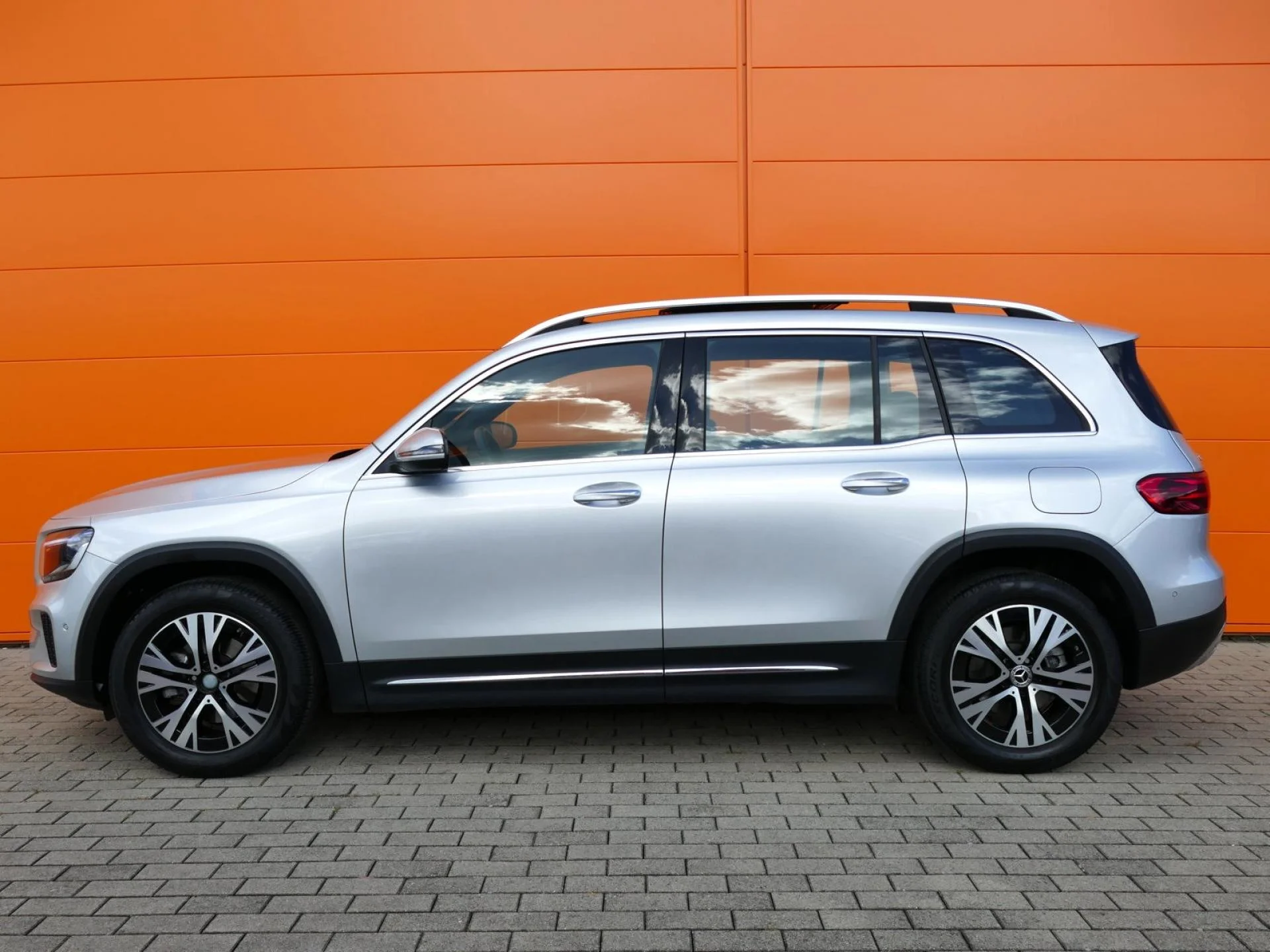 MERCEDES GLB - Miniature 3 sur 36 - Cliquer pour voir cette photo