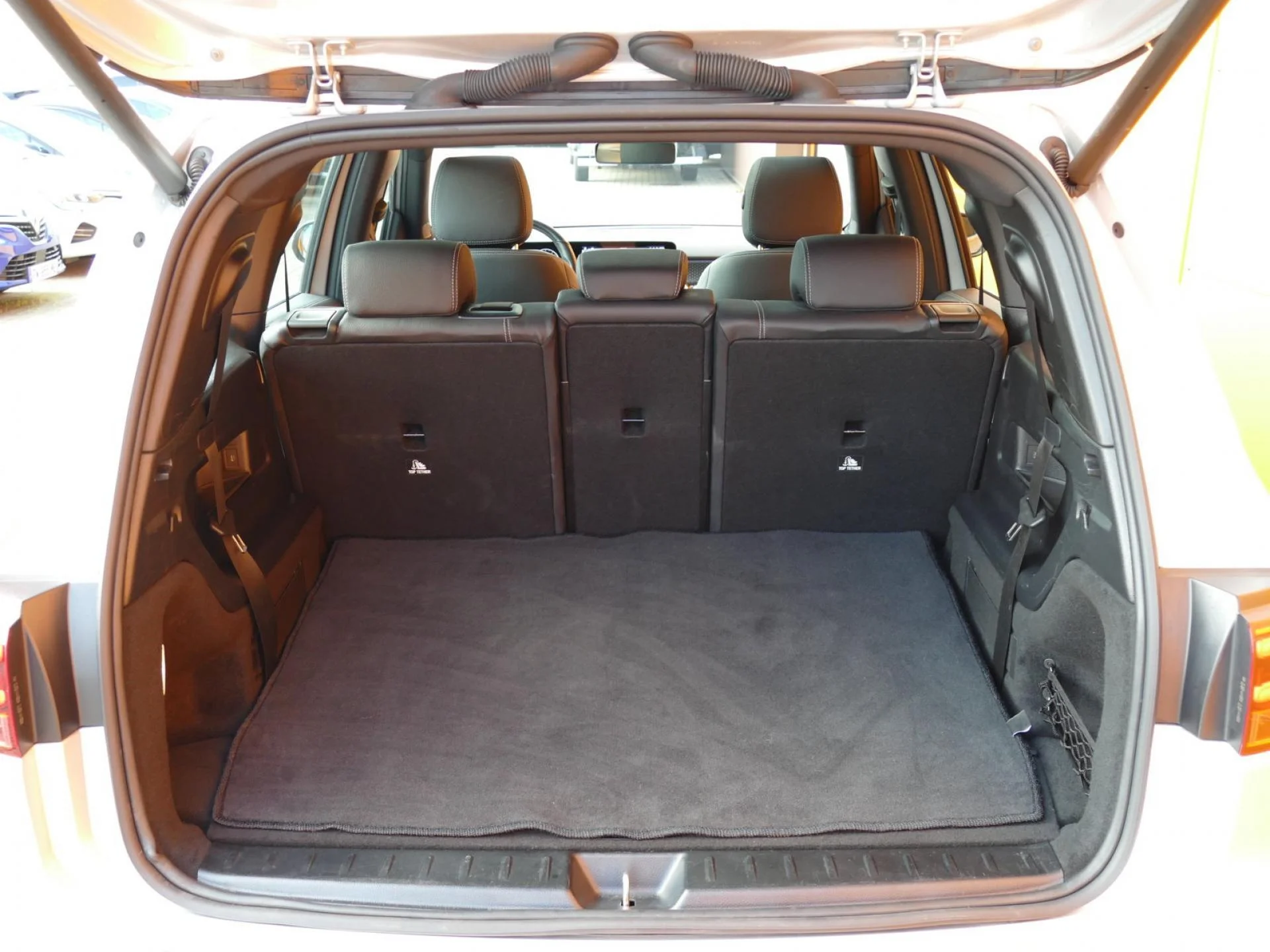 MERCEDES GLB - Miniature 9 sur 36 - Cliquer pour voir cette photo