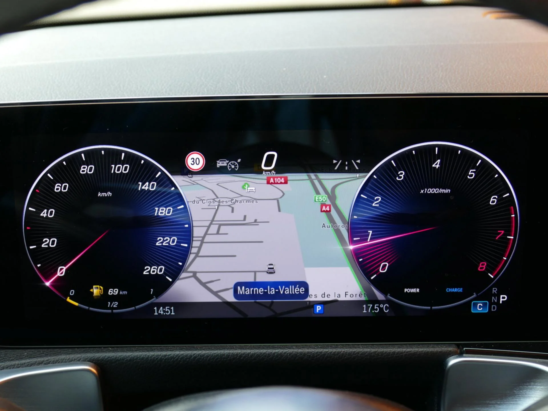 MERCEDES GLB - Miniature 19 sur 36 - Cliquer pour voir cette photo