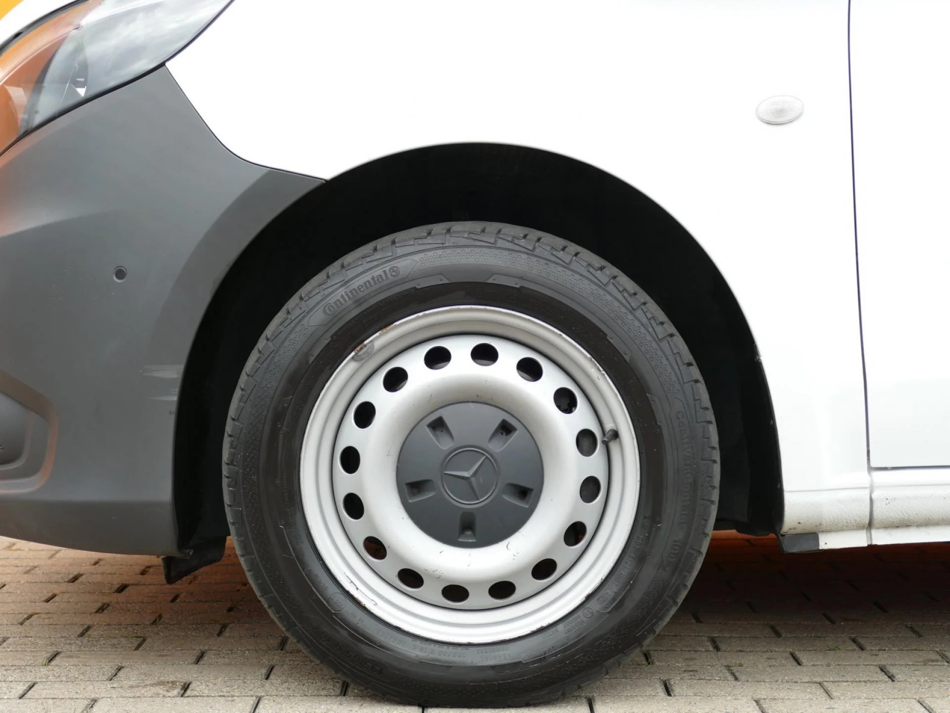 MERCEDES VITO - Miniature 28 sur 30 - Cliquer pour voir cette photo