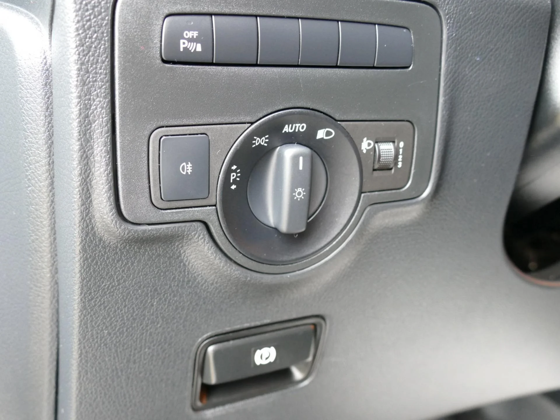 MERCEDES VITO - Miniature 15 sur 30 - Cliquer pour voir cette photo