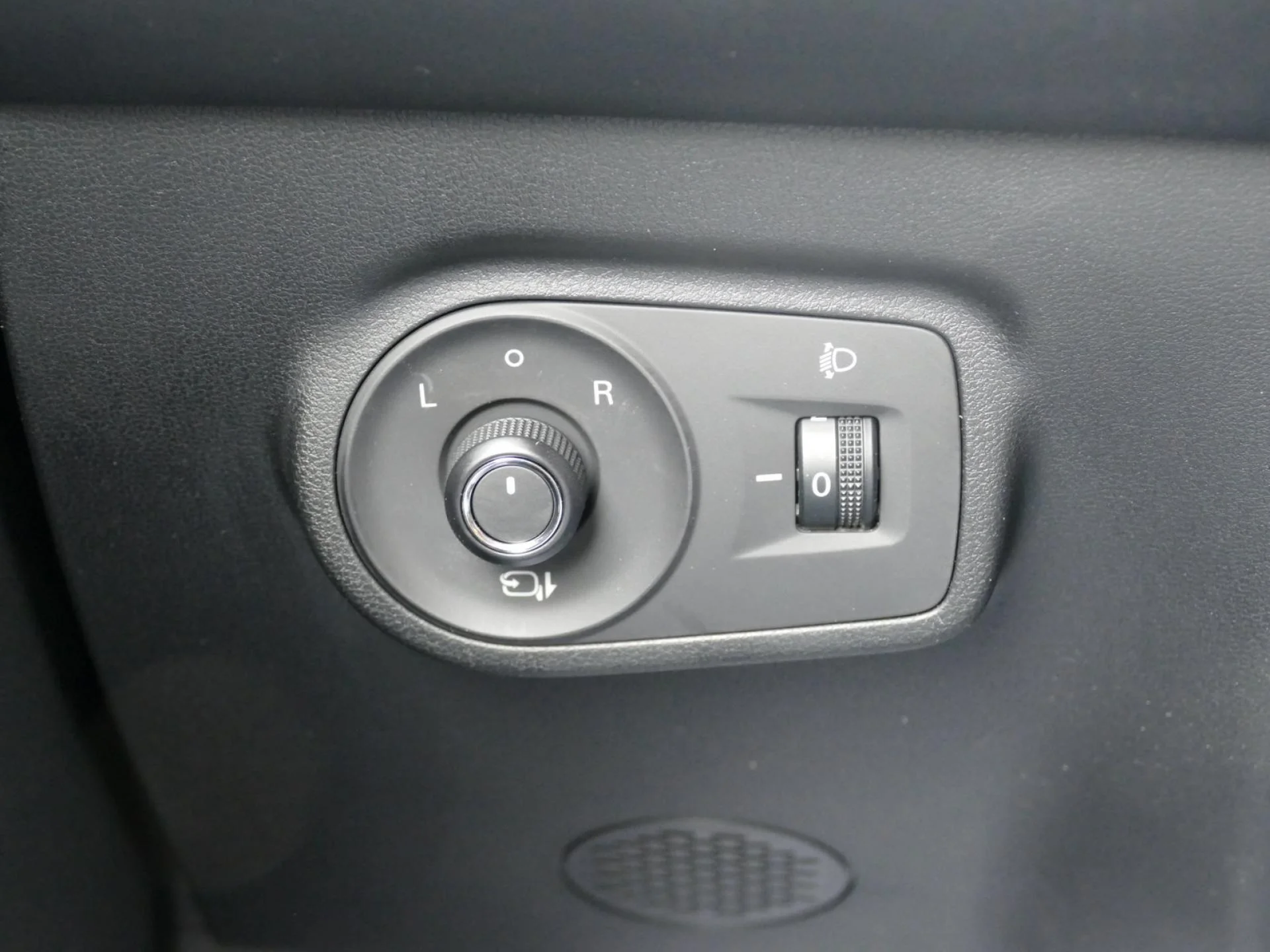 MG MOTOR MG ZS - Miniature 21 sur 32 - Cliquer pour voir cette photo