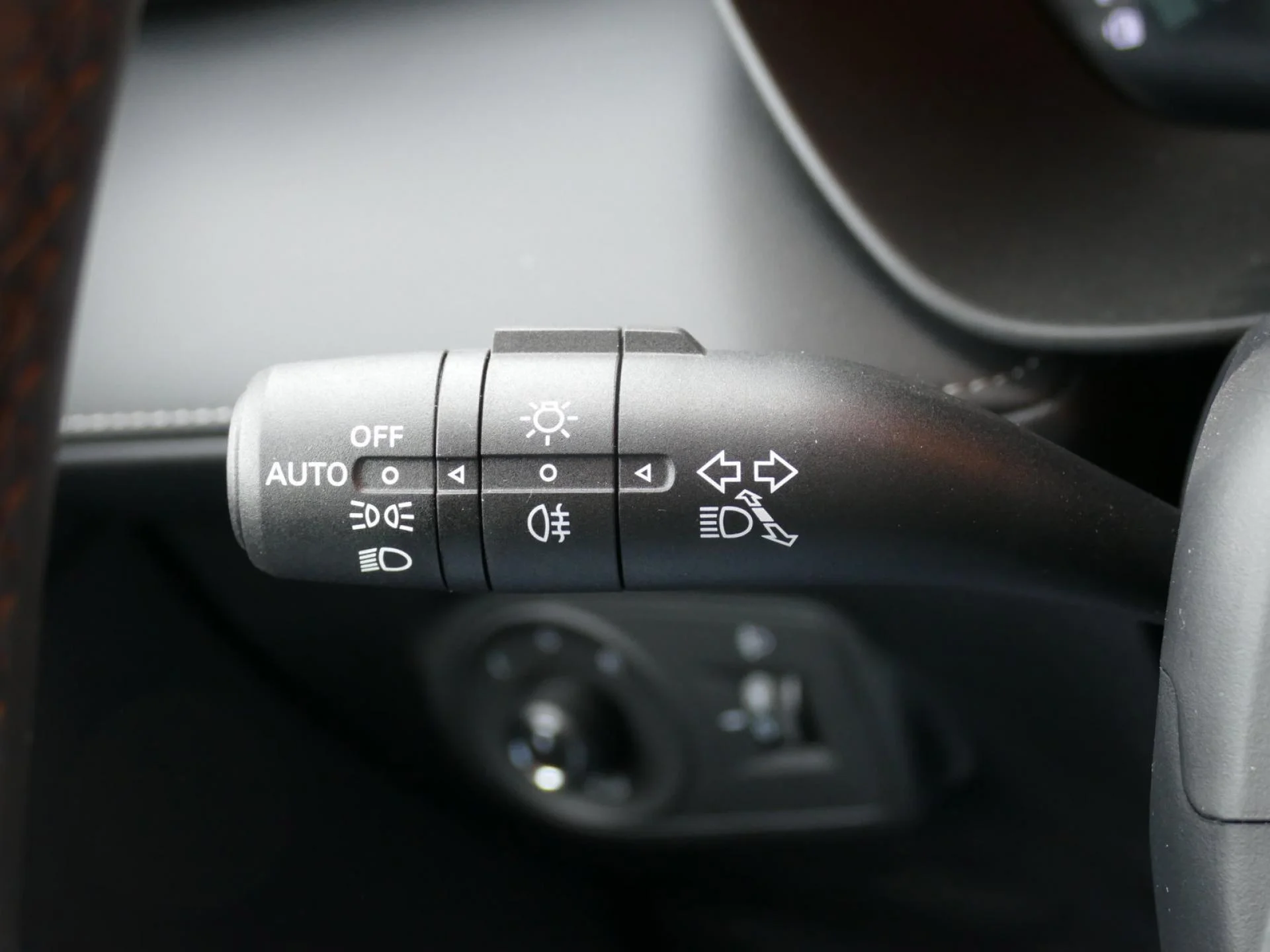 MG MOTOR MG ZS - Miniature 22 sur 32 - Cliquer pour voir cette photo