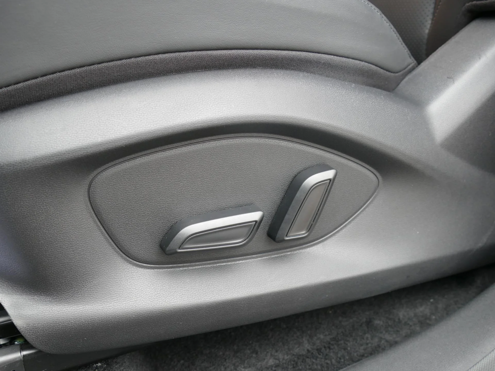 MG MOTOR MG ZS - Miniature 20 sur 32 - Cliquer pour voir cette photo