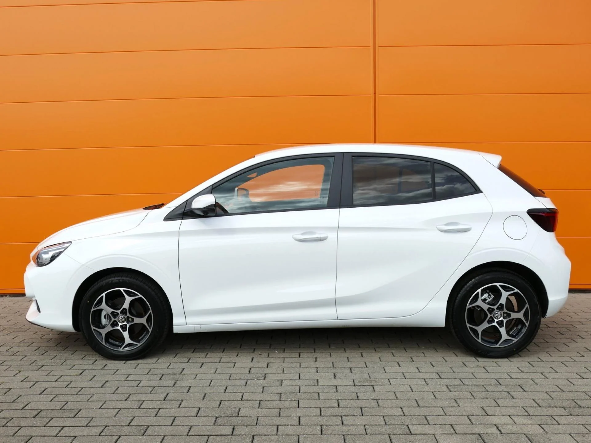 MG MOTOR MG3 - Miniature 3 sur 34 - Cliquer pour voir cette photo