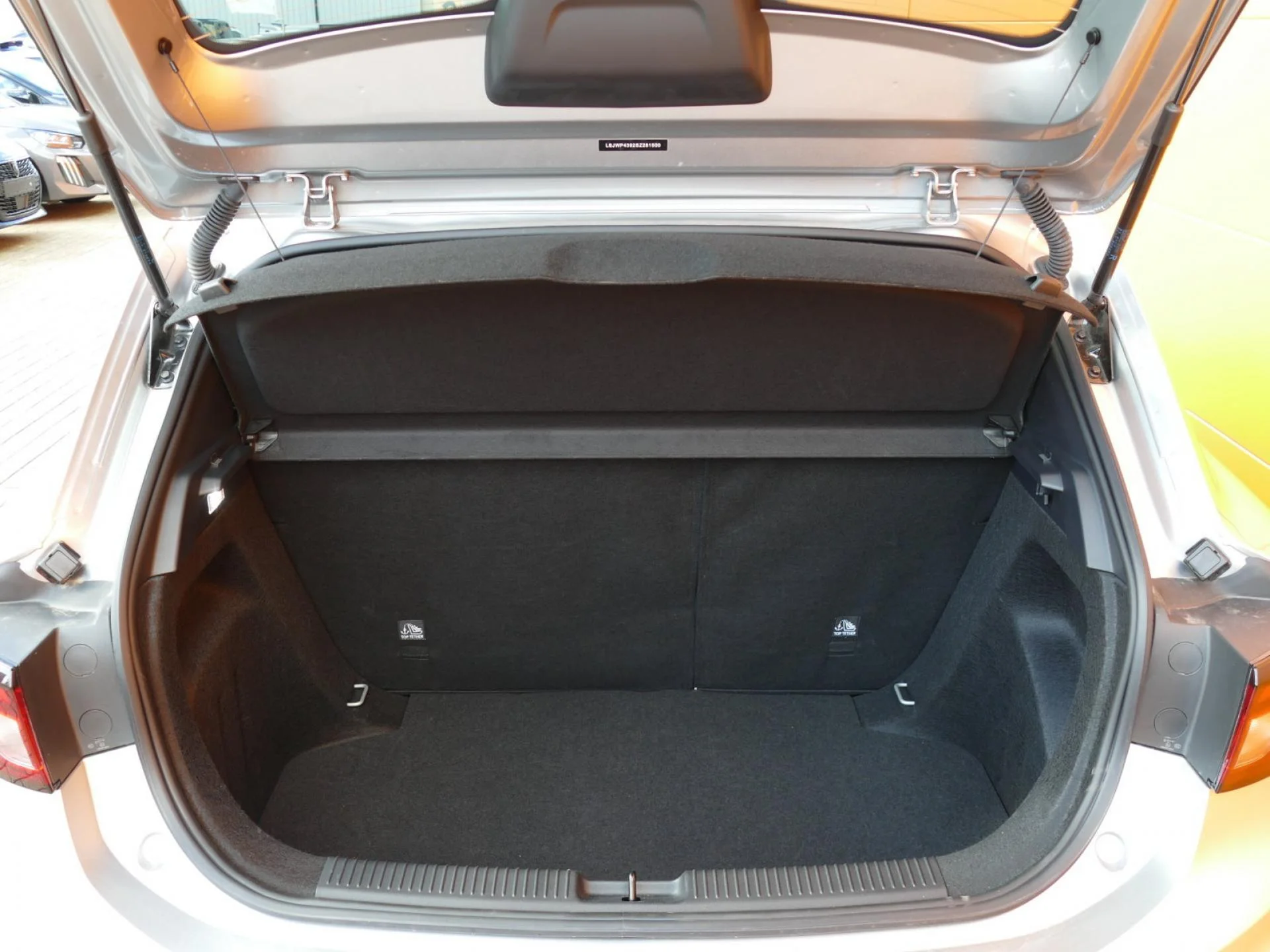 MG MOTOR MG3 - Miniature 9 sur 35 - Cliquer pour voir cette photo