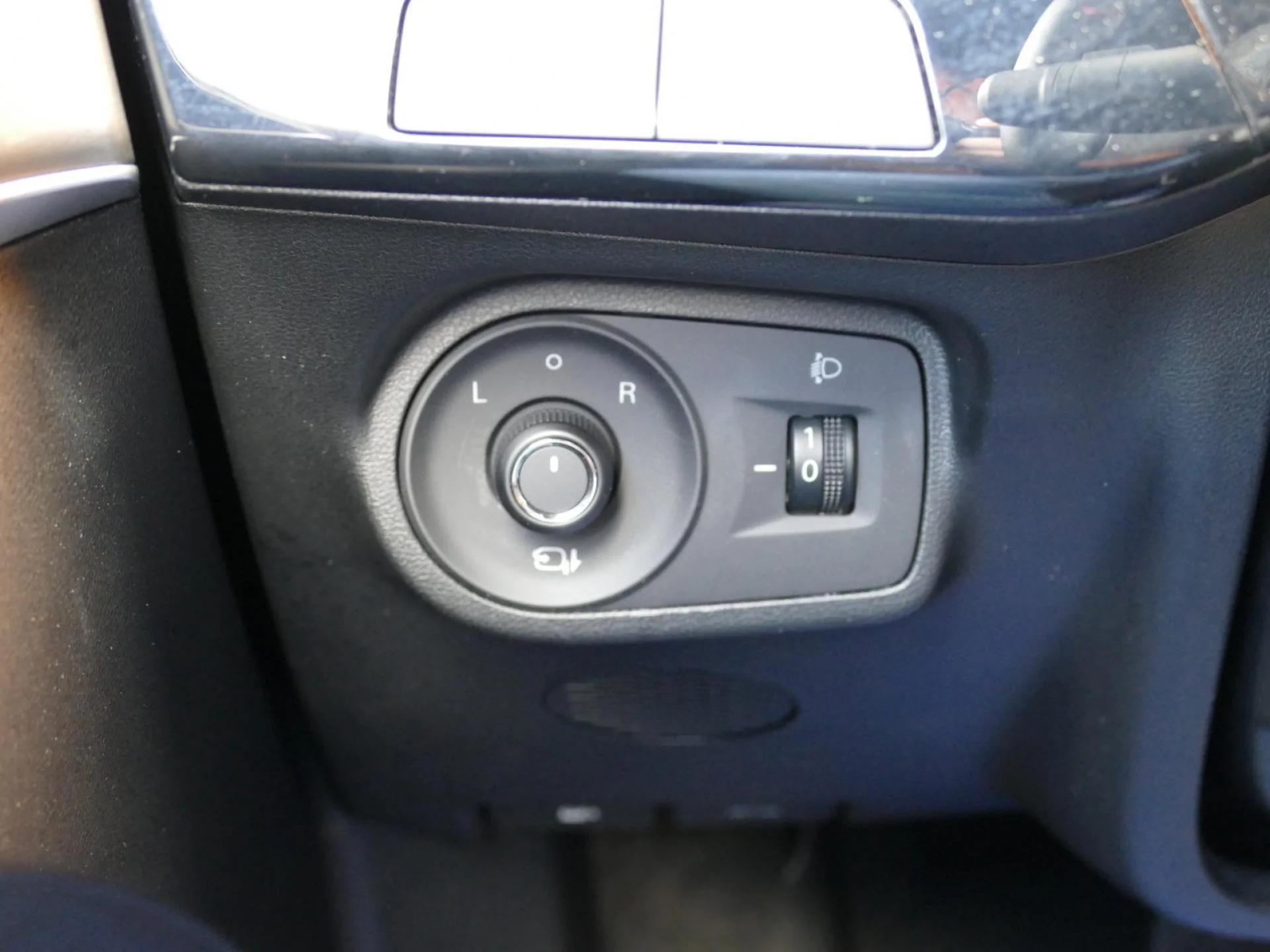MG MOTOR MG3 - Miniature 25 sur 35 - Cliquer pour voir cette photo
