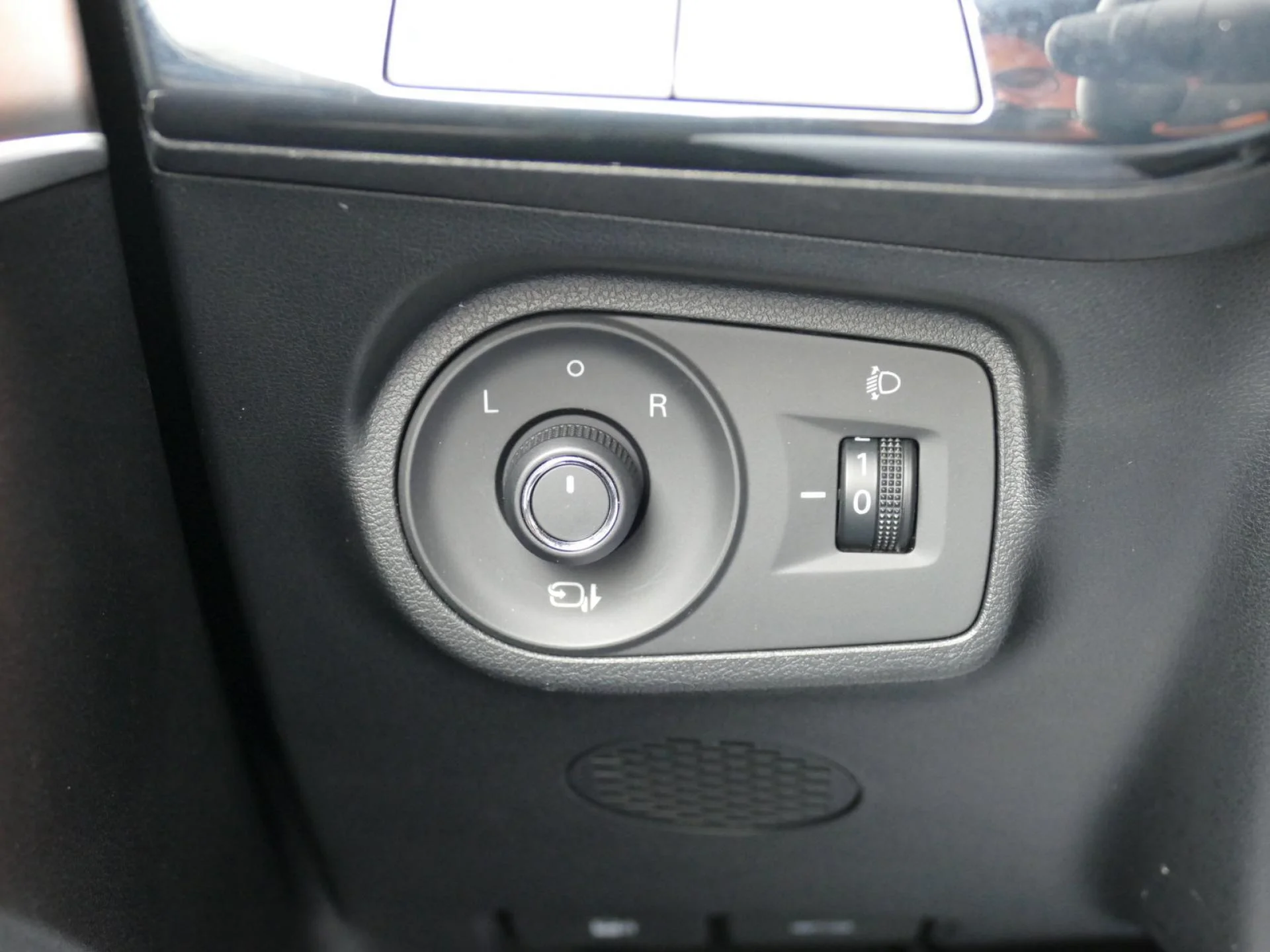 MG MOTOR MG3 - Miniature 19 sur 31 - Cliquer pour voir cette photo