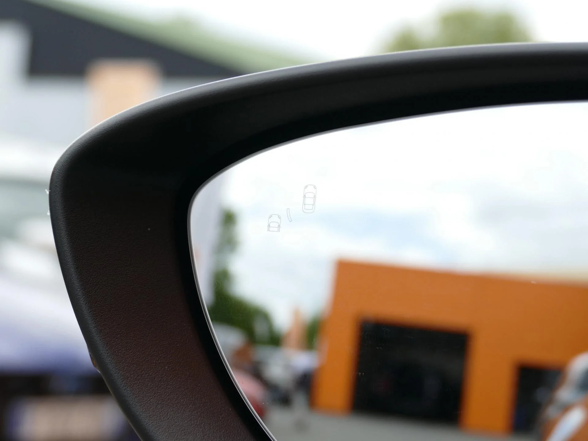 MG MOTOR MG3 - Miniature 23 sur 31 - Cliquer pour voir cette photo