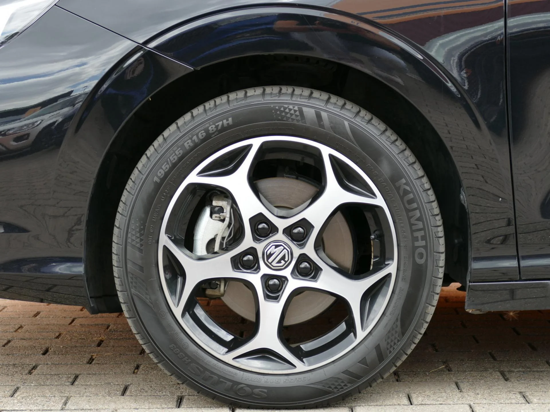 MG MOTOR MG3 - Miniature 29 sur 31 - Cliquer pour voir cette photo
