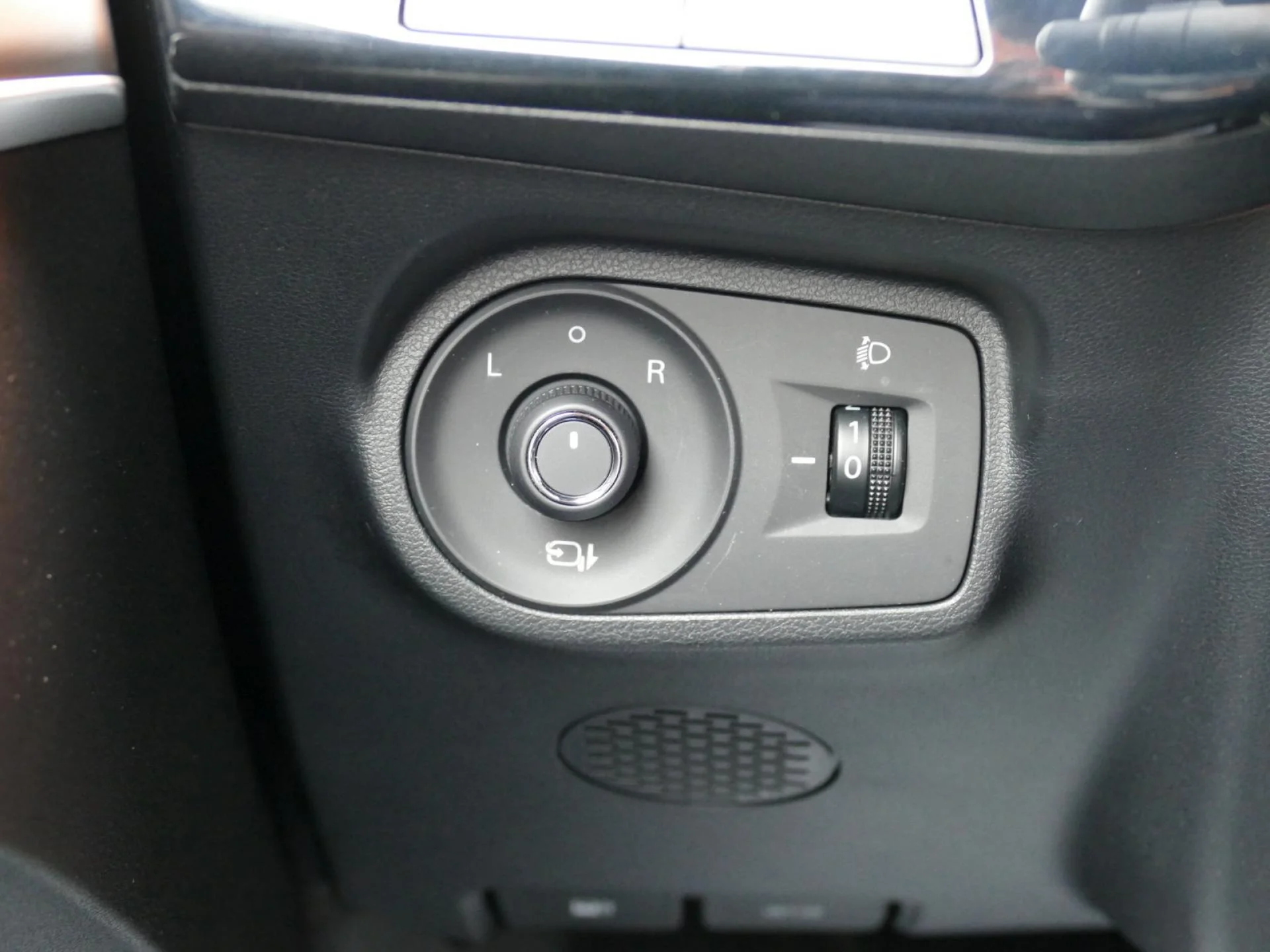 MG MOTOR MG3 - Miniature 21 sur 32 - Cliquer pour voir cette photo