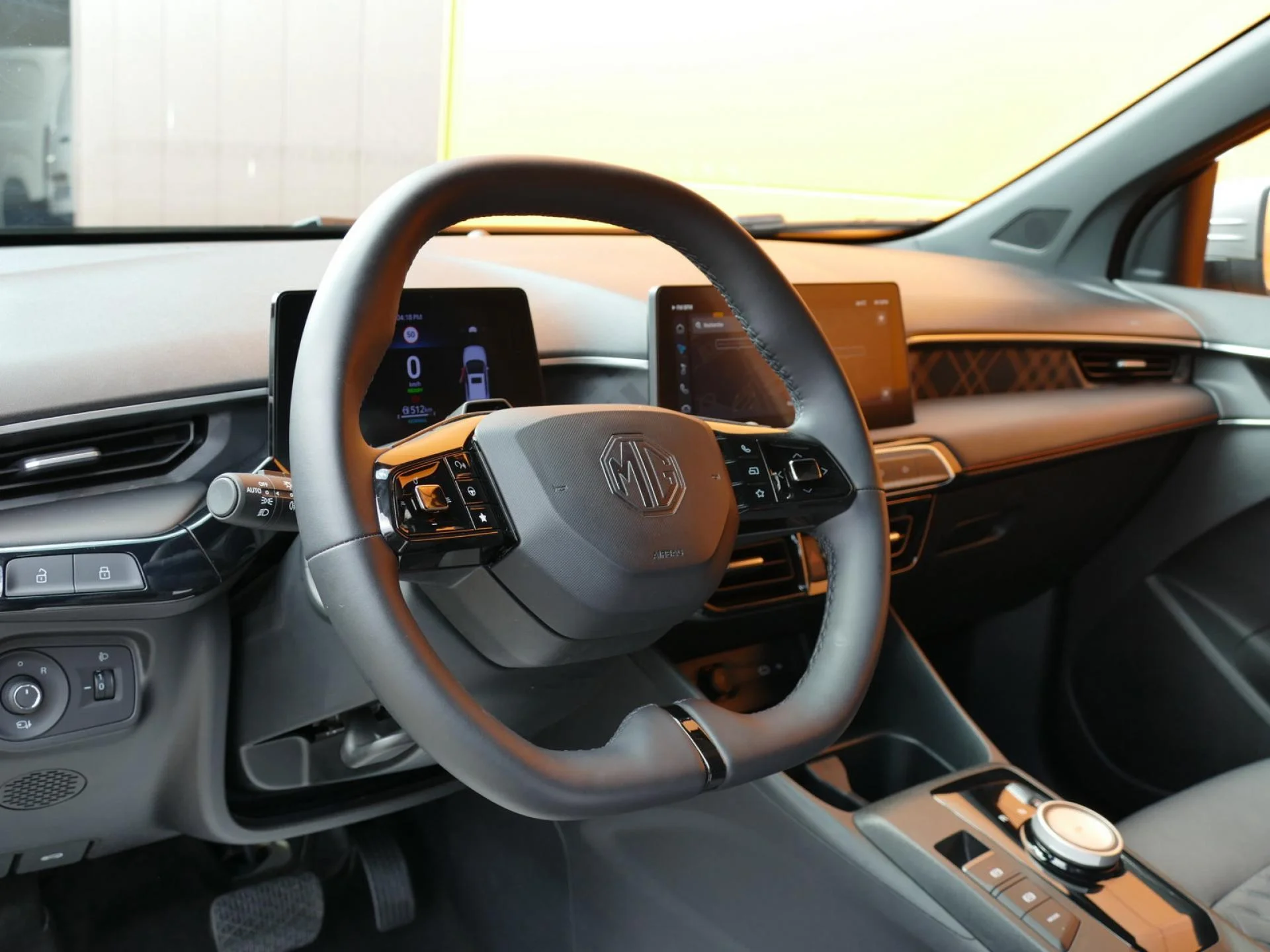 MG MOTOR MG3 - Miniature 13 sur 25 - Cliquer pour voir cette photo