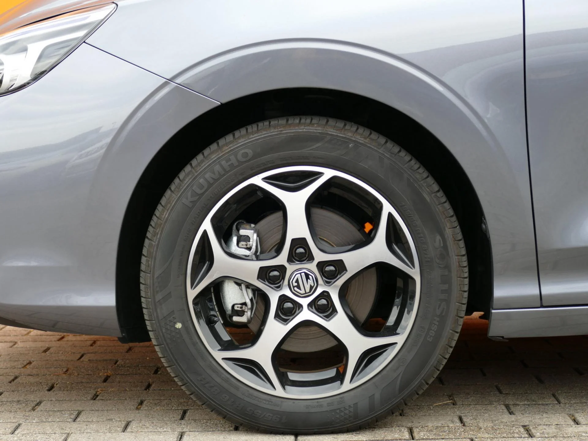 MG MOTOR MG3 - Miniature 30 sur 32 - Cliquer pour voir cette photo