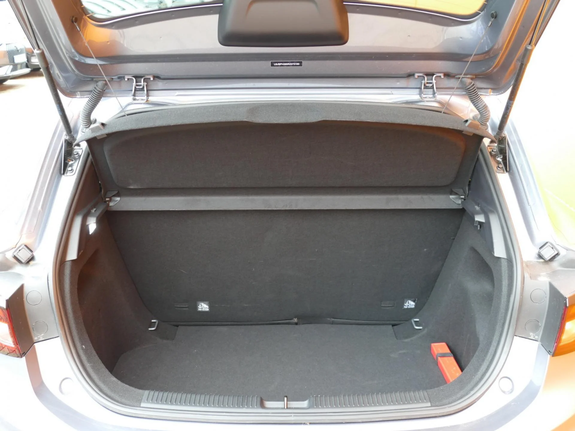 MG MOTOR MG3 - Miniature 8 sur 32 - Cliquer pour voir cette photo
