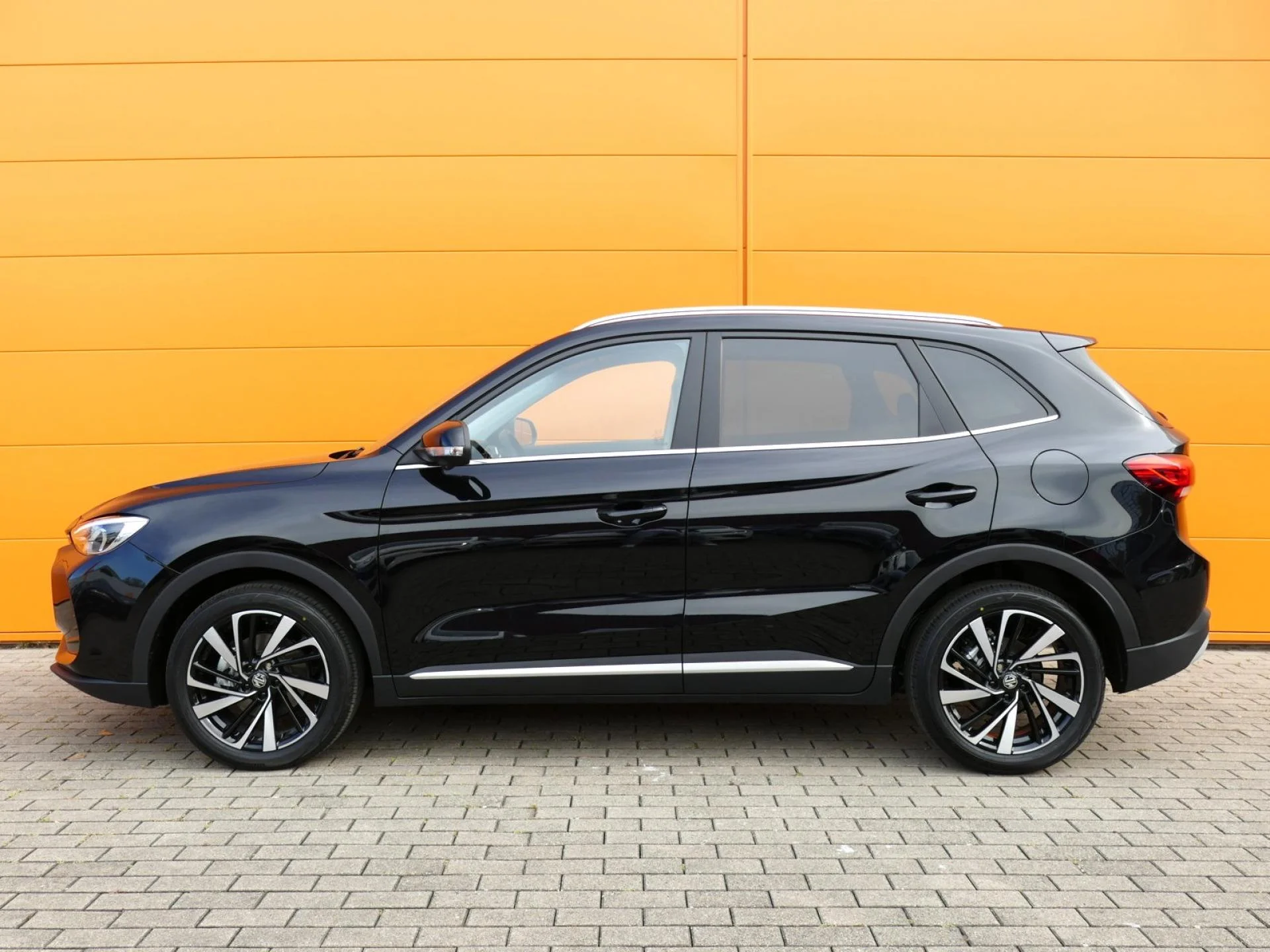 MG MOTOR ZS - Miniature 3 sur 31 - Cliquer pour voir cette photo