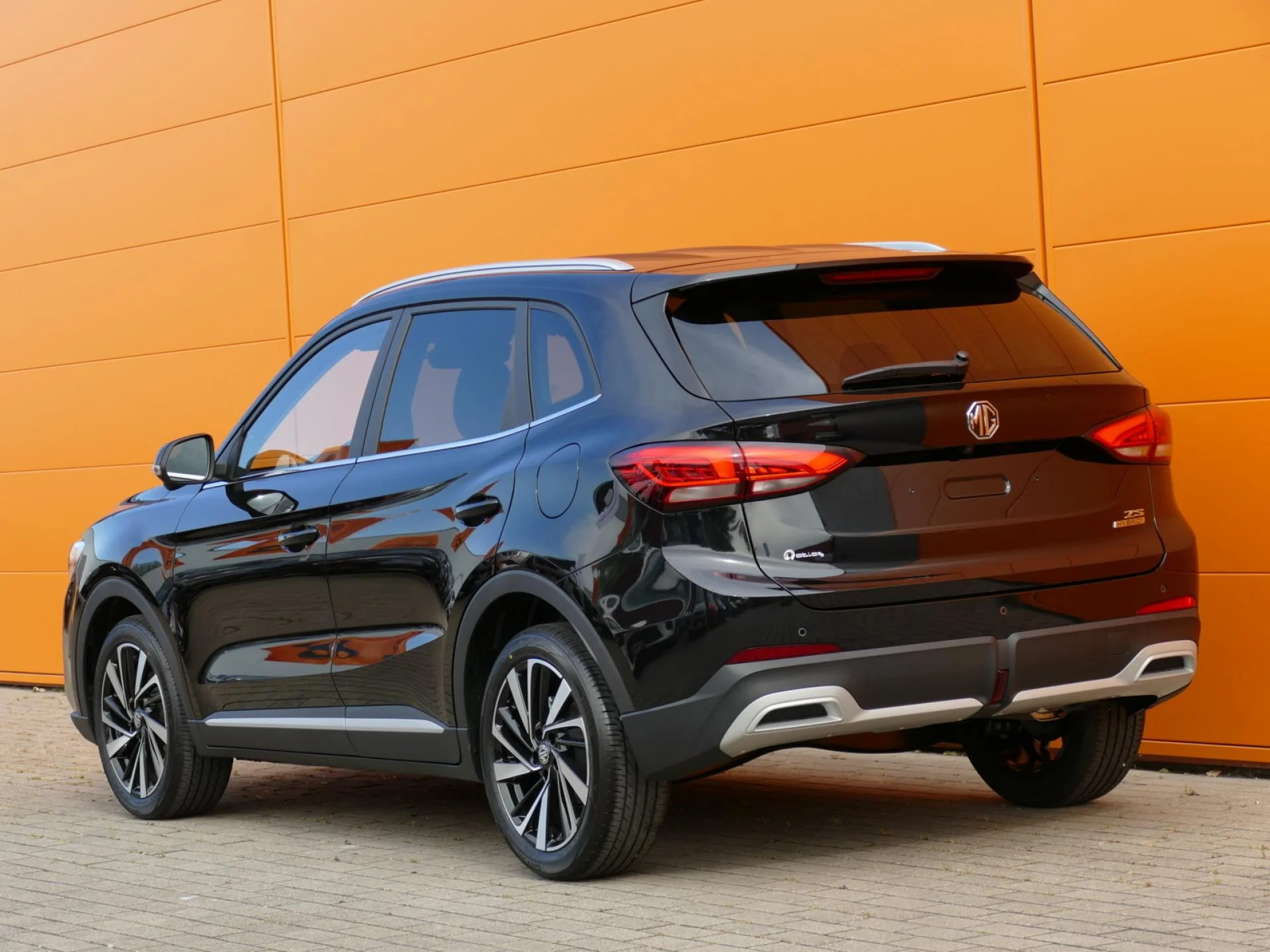 MG MOTOR ZS - Miniature 4 sur 31 - Cliquer pour voir cette photo