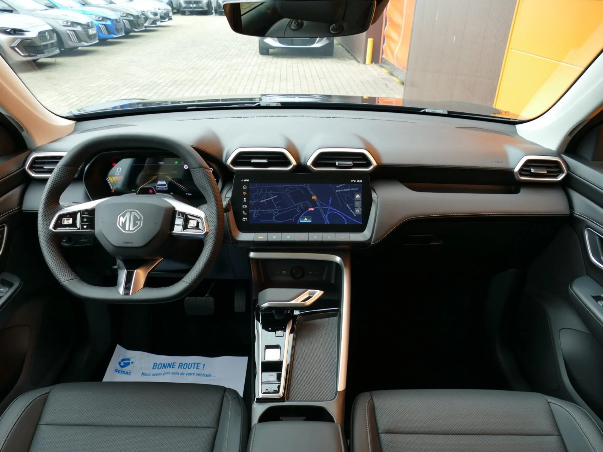 MG MOTOR ZS - Miniature 6 sur 35 - Cliquer pour voir cette photo