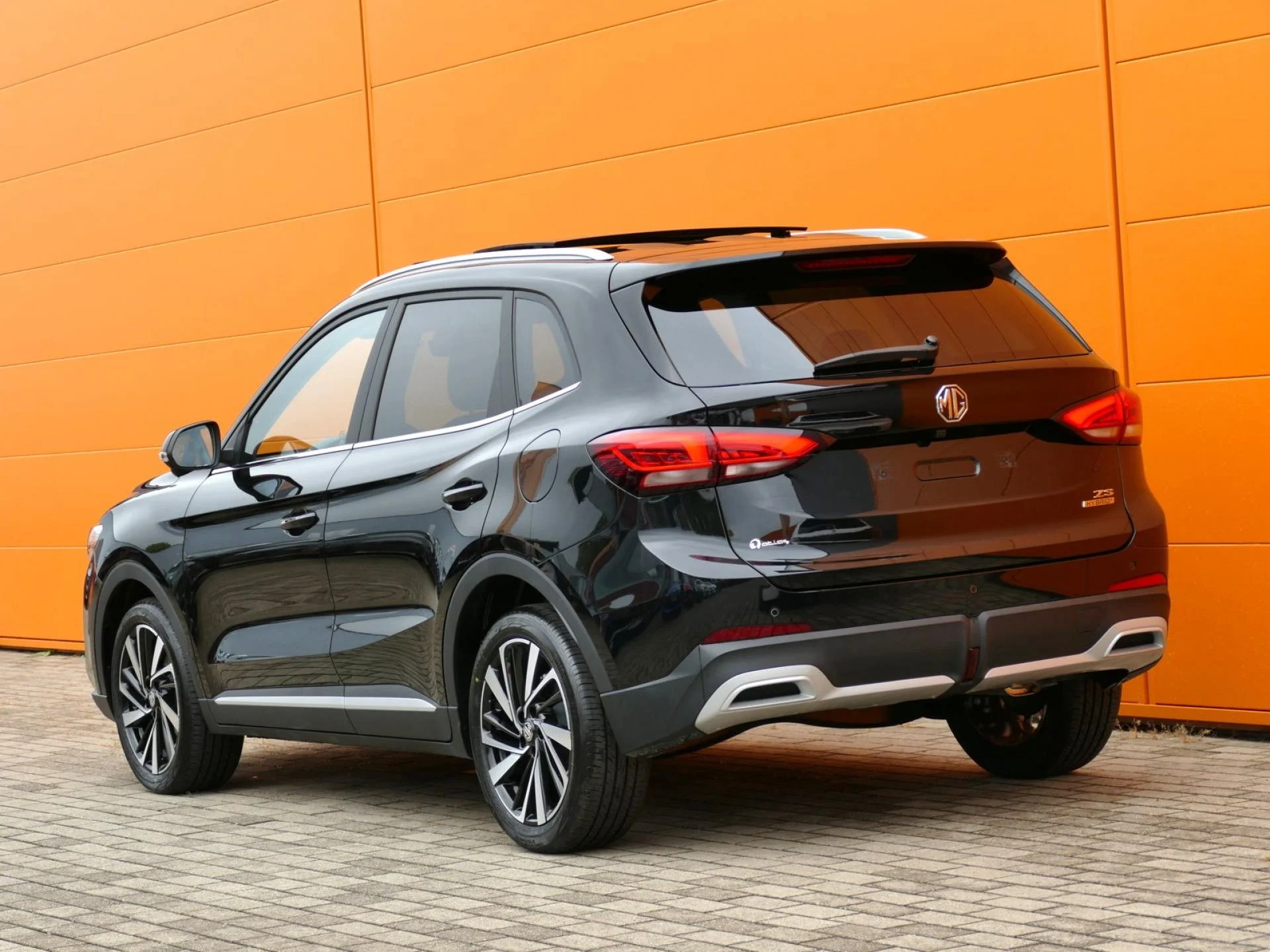 MG MOTOR ZS - Miniature 5 sur 35 - Cliquer pour voir cette photo