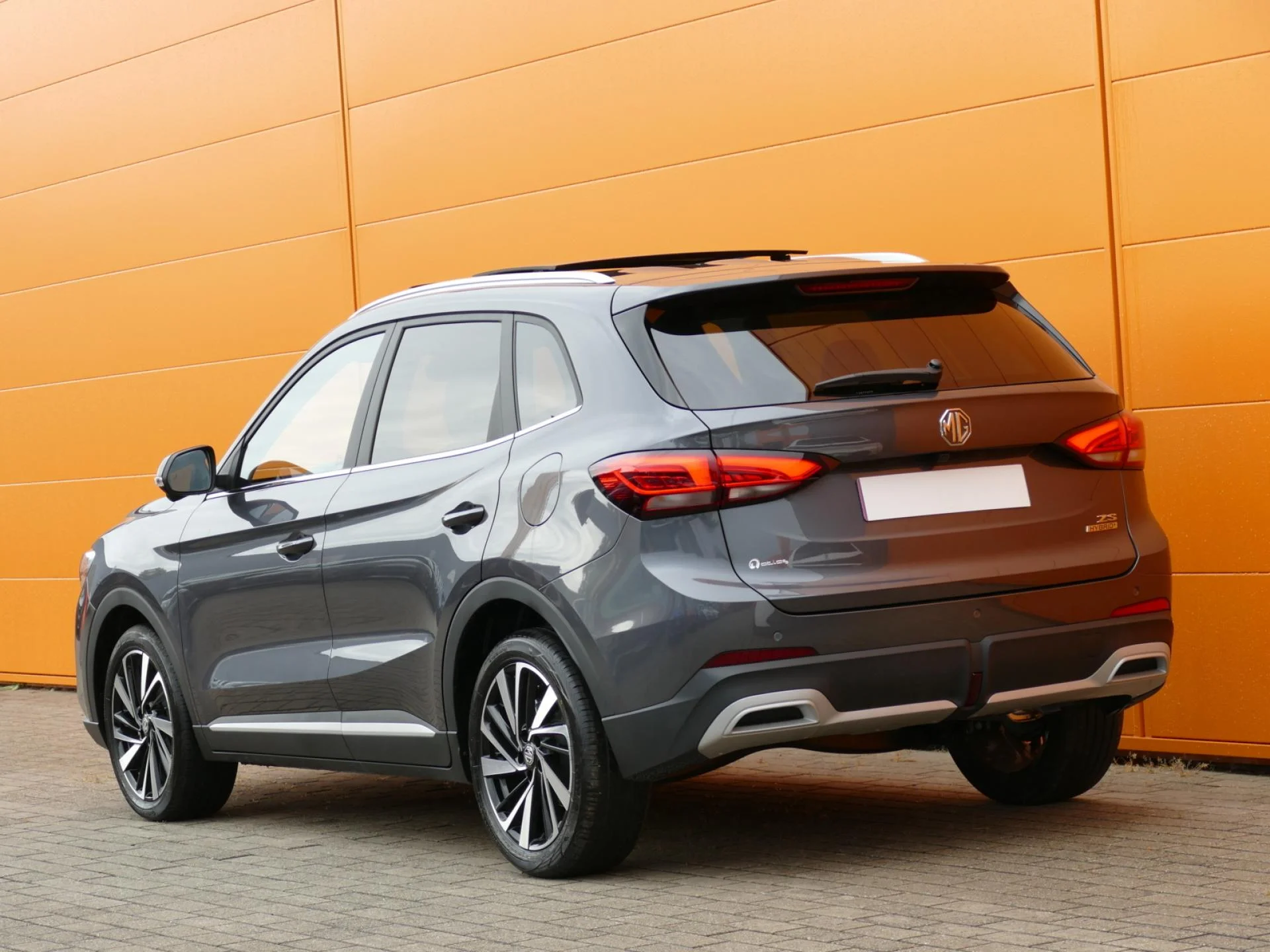 MG MOTOR ZS - Miniature 5 sur 35 - Cliquer pour voir cette photo