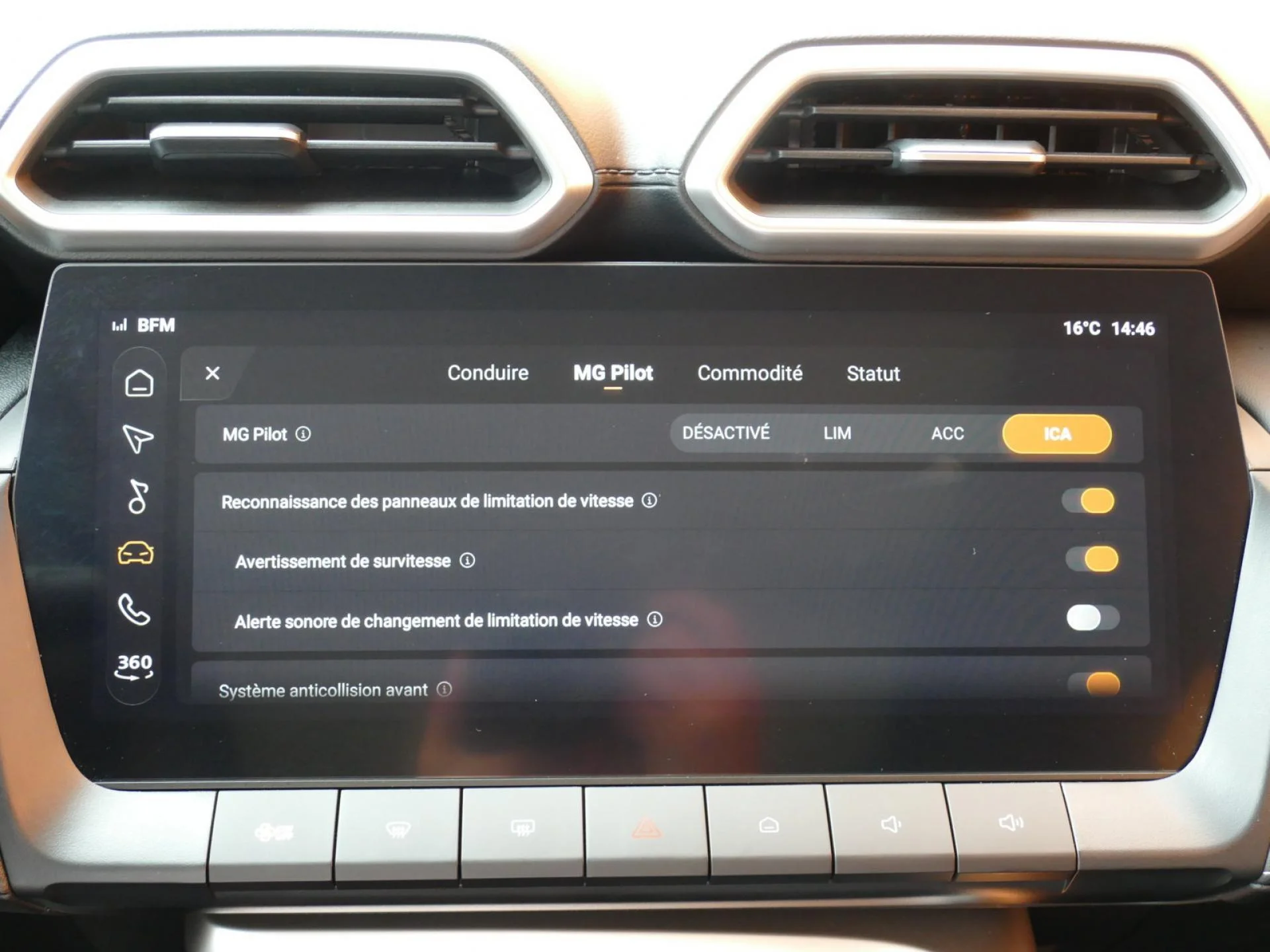 MG MOTOR ZS - Miniature 14 sur 36 - Cliquer pour voir cette photo