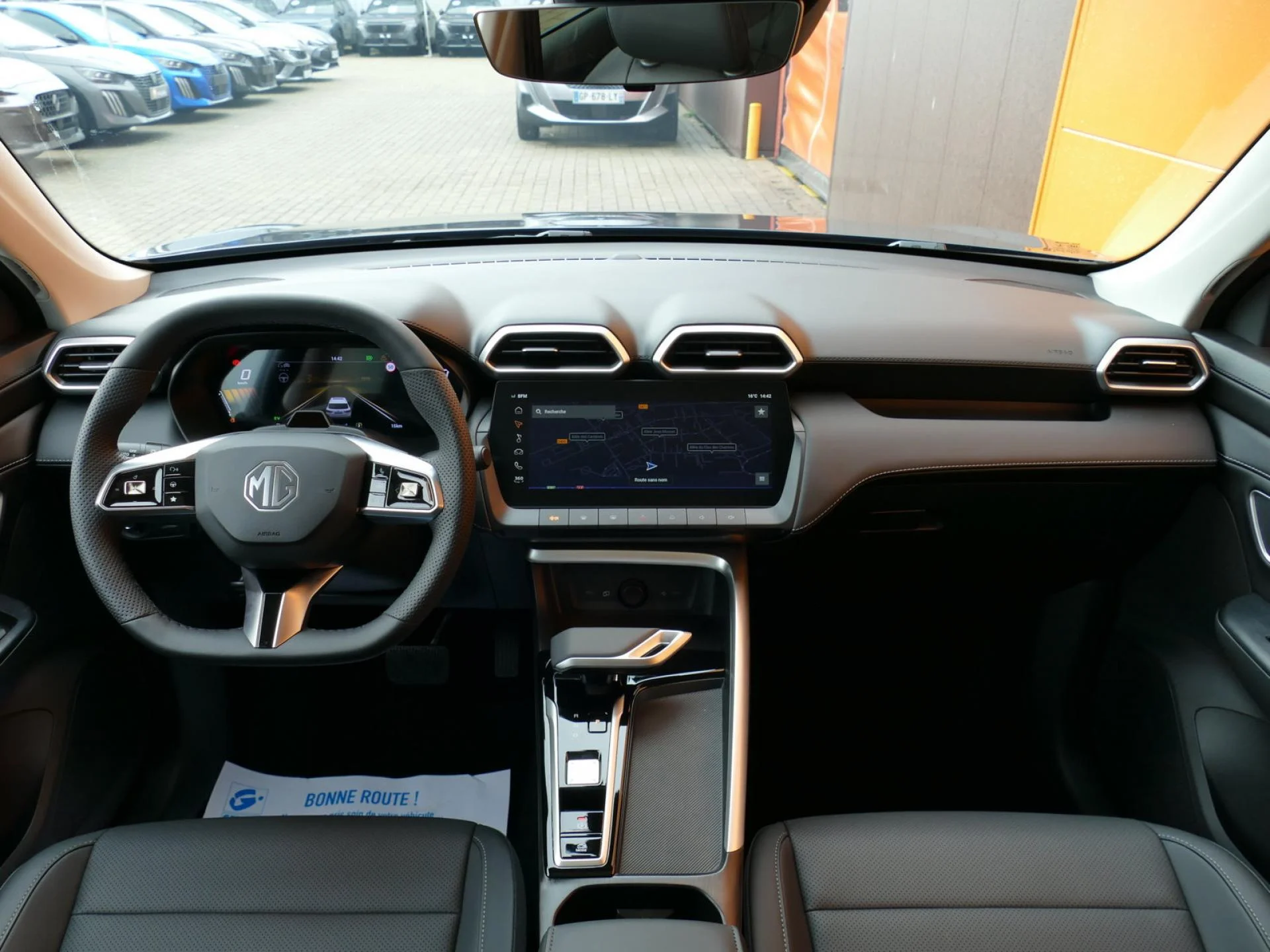 MG MOTOR ZS - Miniature 7 sur 36 - Cliquer pour voir cette photo