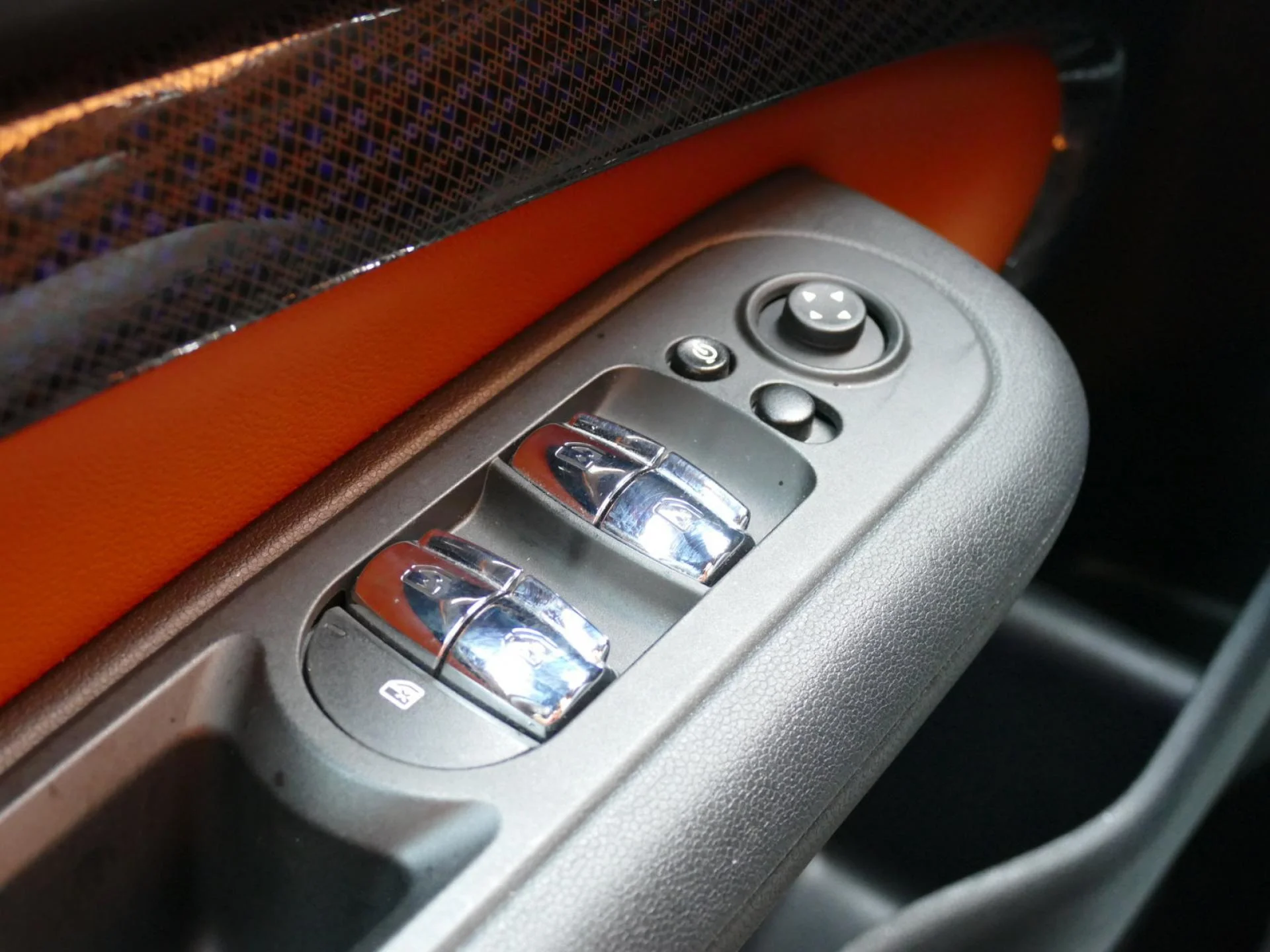 MINI CLUBMAN - Miniature 28 sur 39 - Cliquer pour voir cette photo