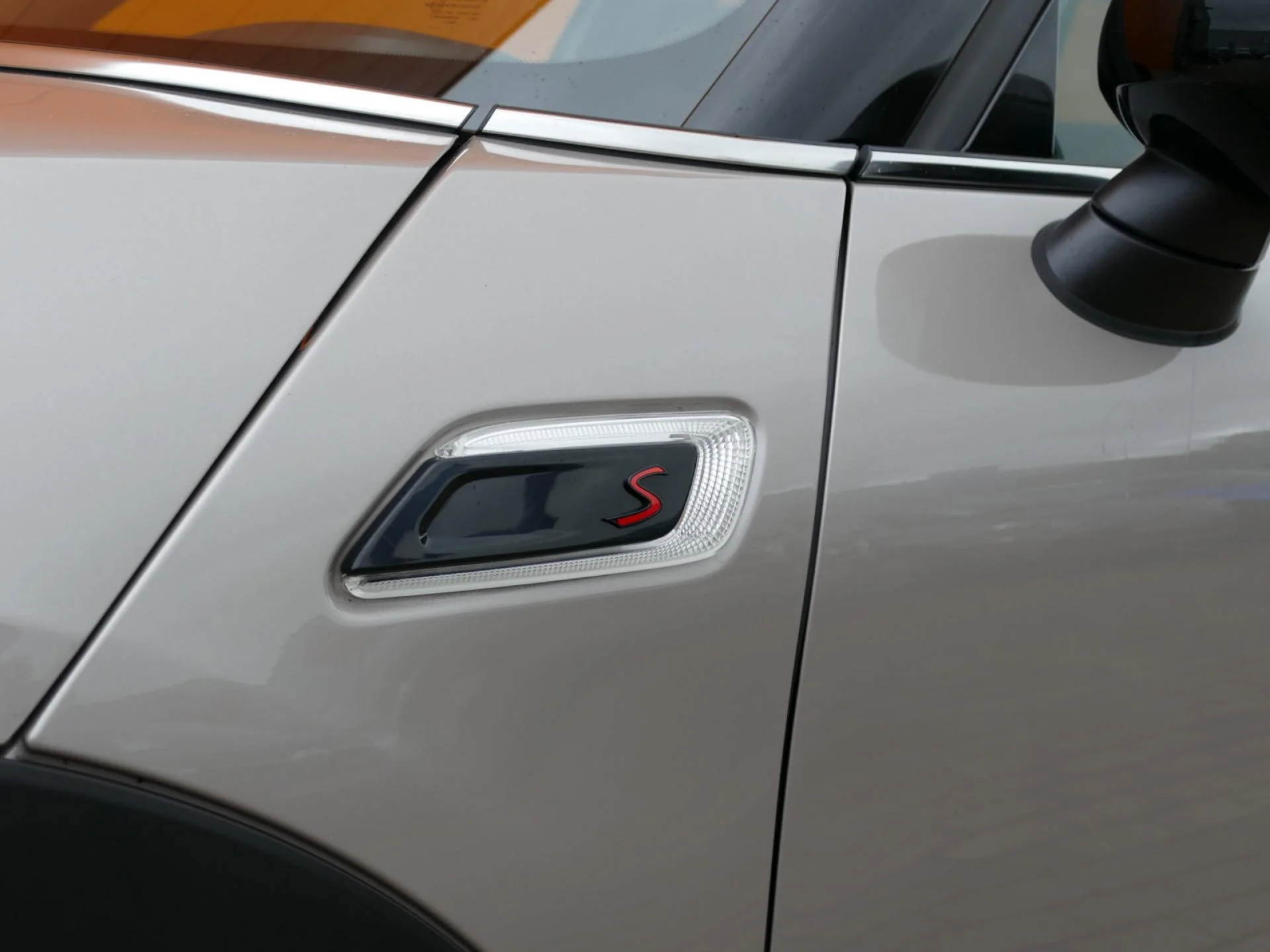 MINI CLUBMAN - Miniature 33 sur 39 - Cliquer pour voir cette photo
