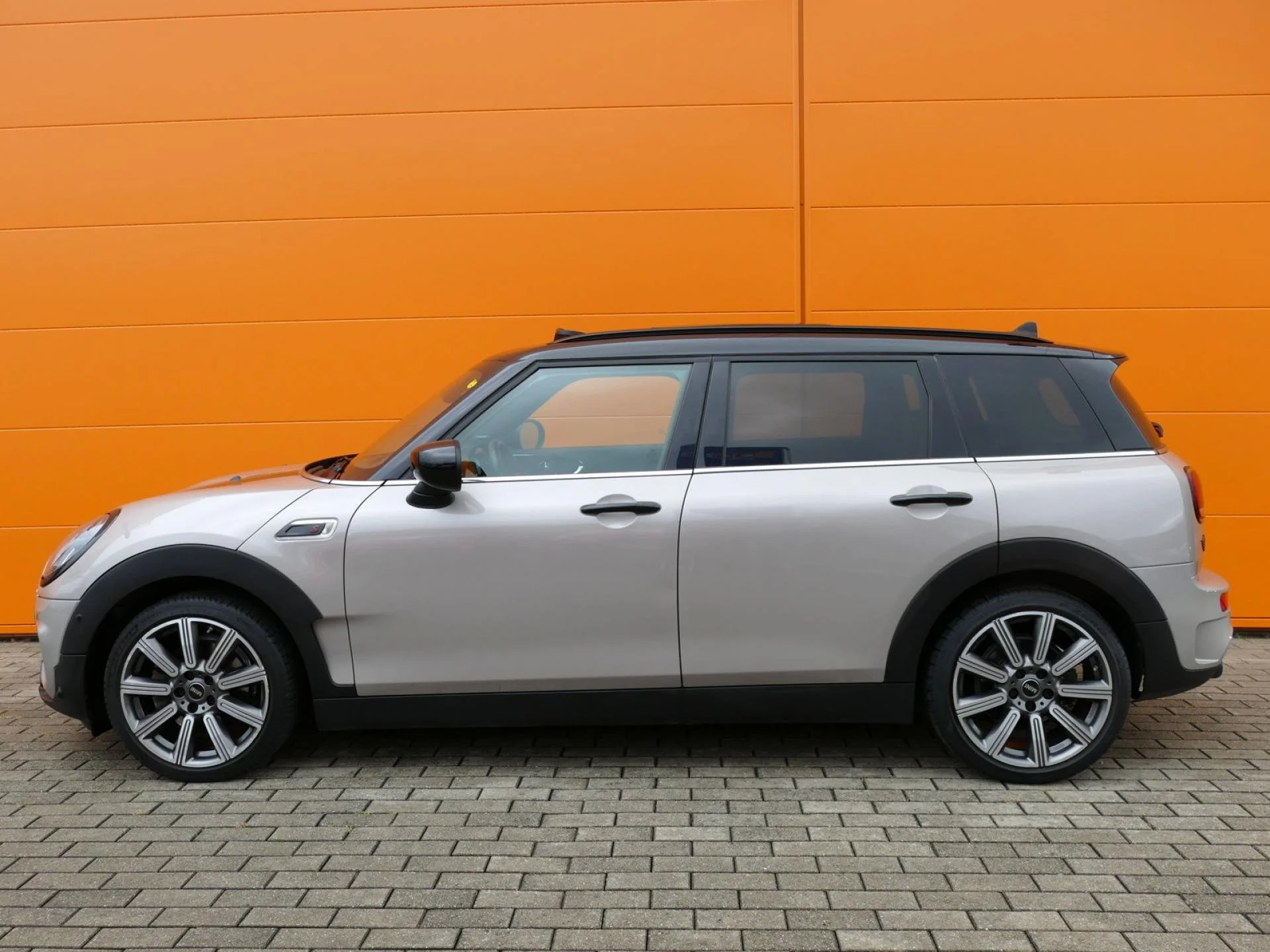 MINI CLUBMAN - Miniature 3 sur 39 - Cliquer pour voir cette photo