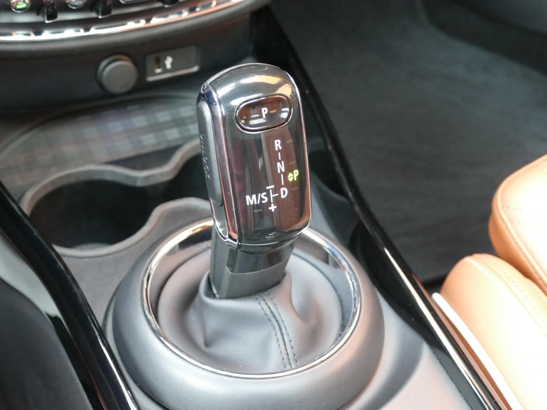 MINI CLUBMAN - Miniature 26 sur 39 - Cliquer pour voir cette photo