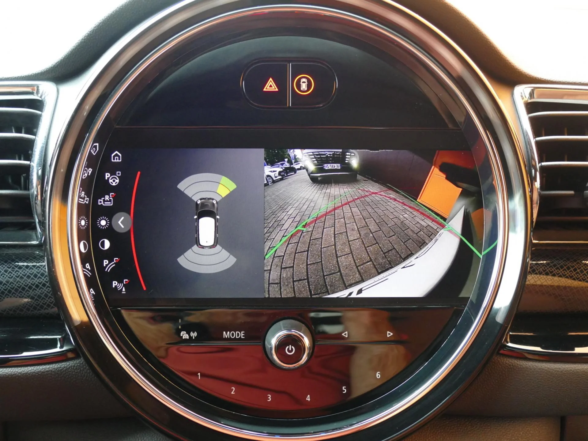 MINI CLUBMAN - Miniature 10 sur 39 - Cliquer pour voir cette photo