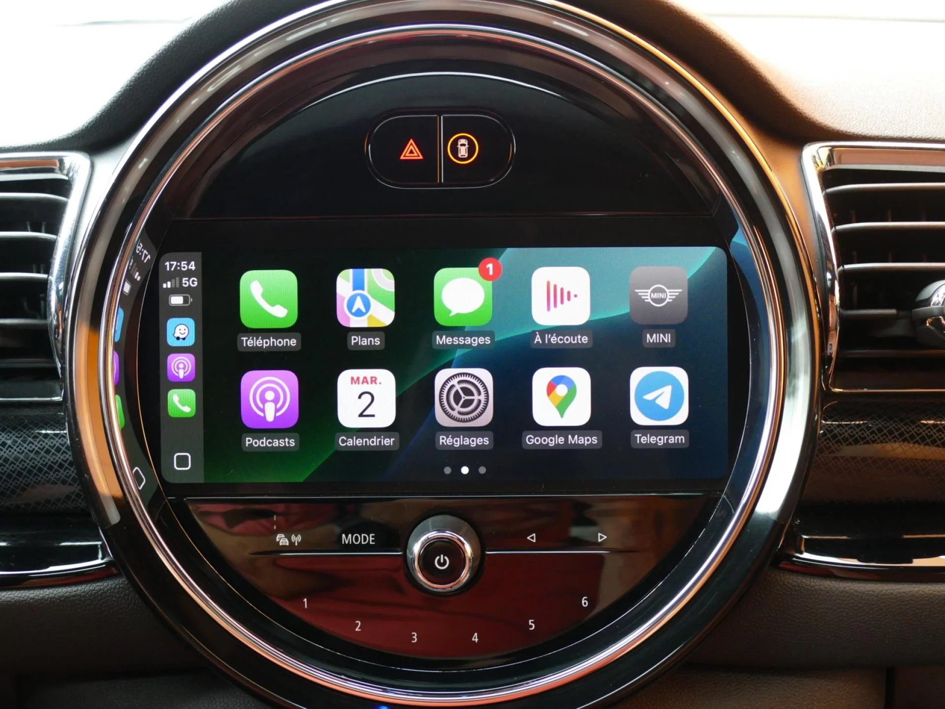 MINI CLUBMAN - Miniature 14 sur 39 - Cliquer pour voir cette photo