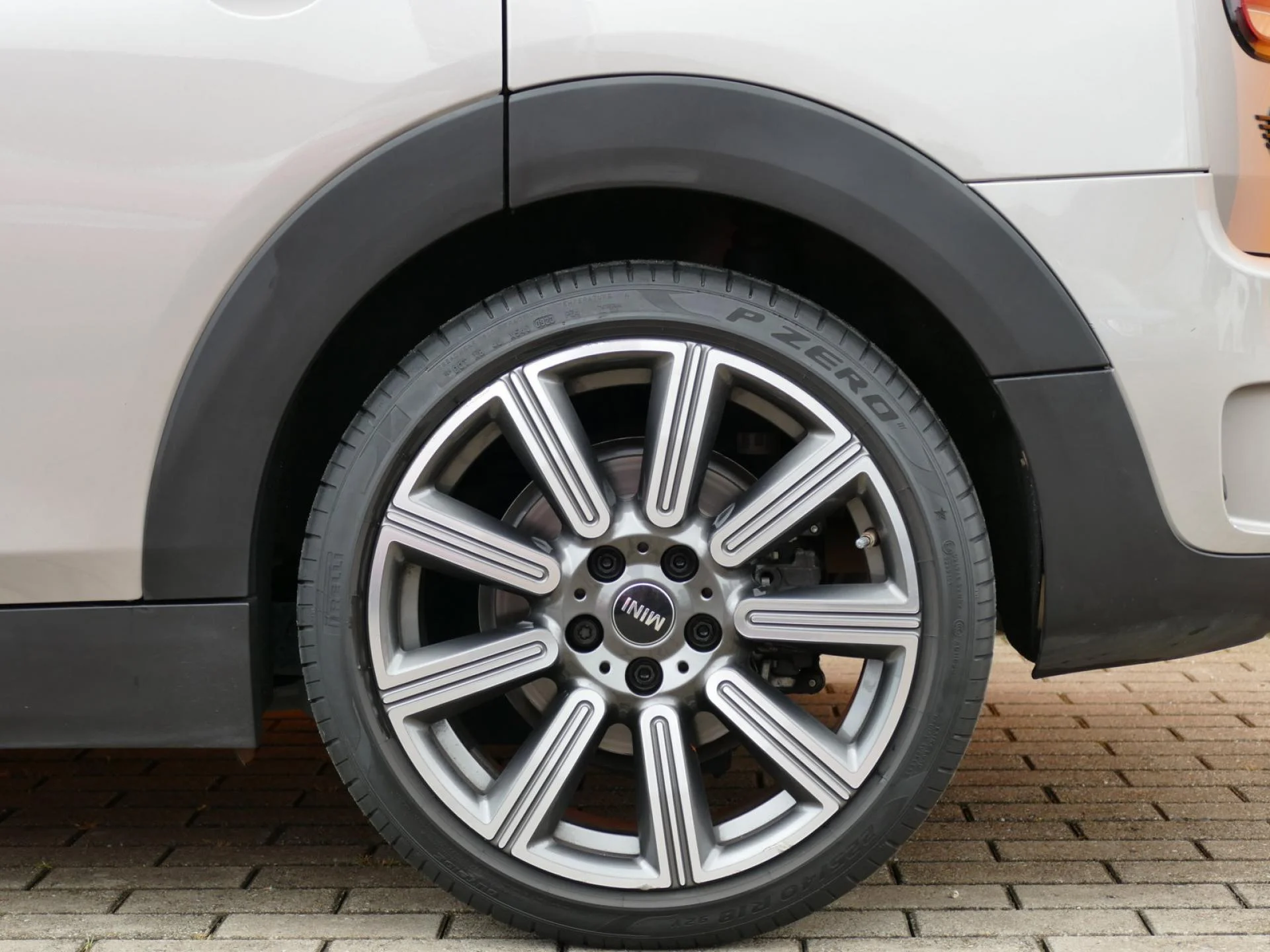 MINI CLUBMAN - Miniature 39 sur 39 - Cliquer pour voir cette photo