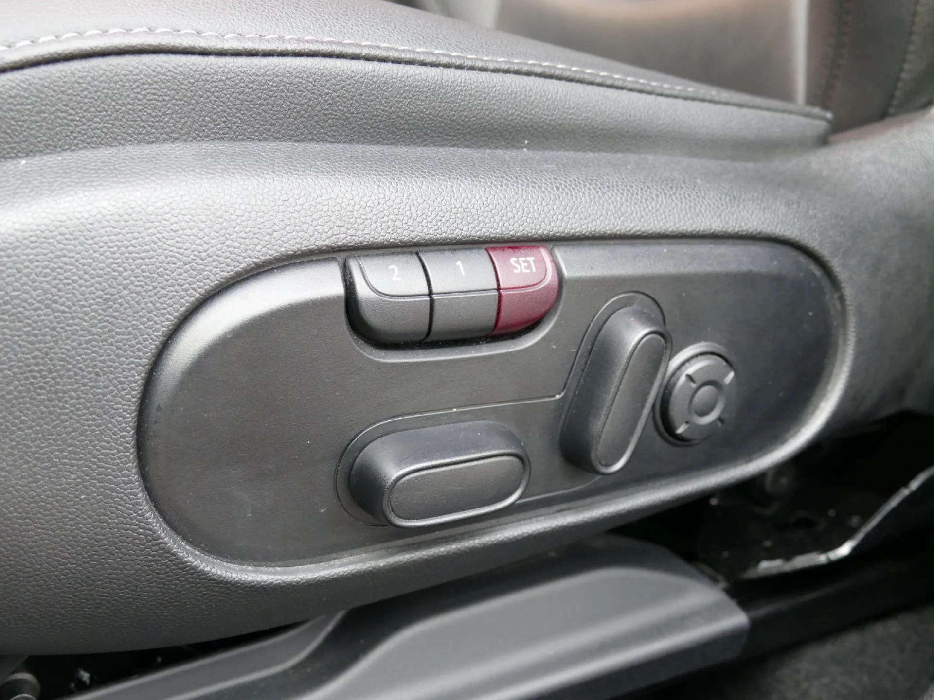 MINI COUNTRYMAN - Miniature 20 sur 36 - Cliquer pour voir cette photo