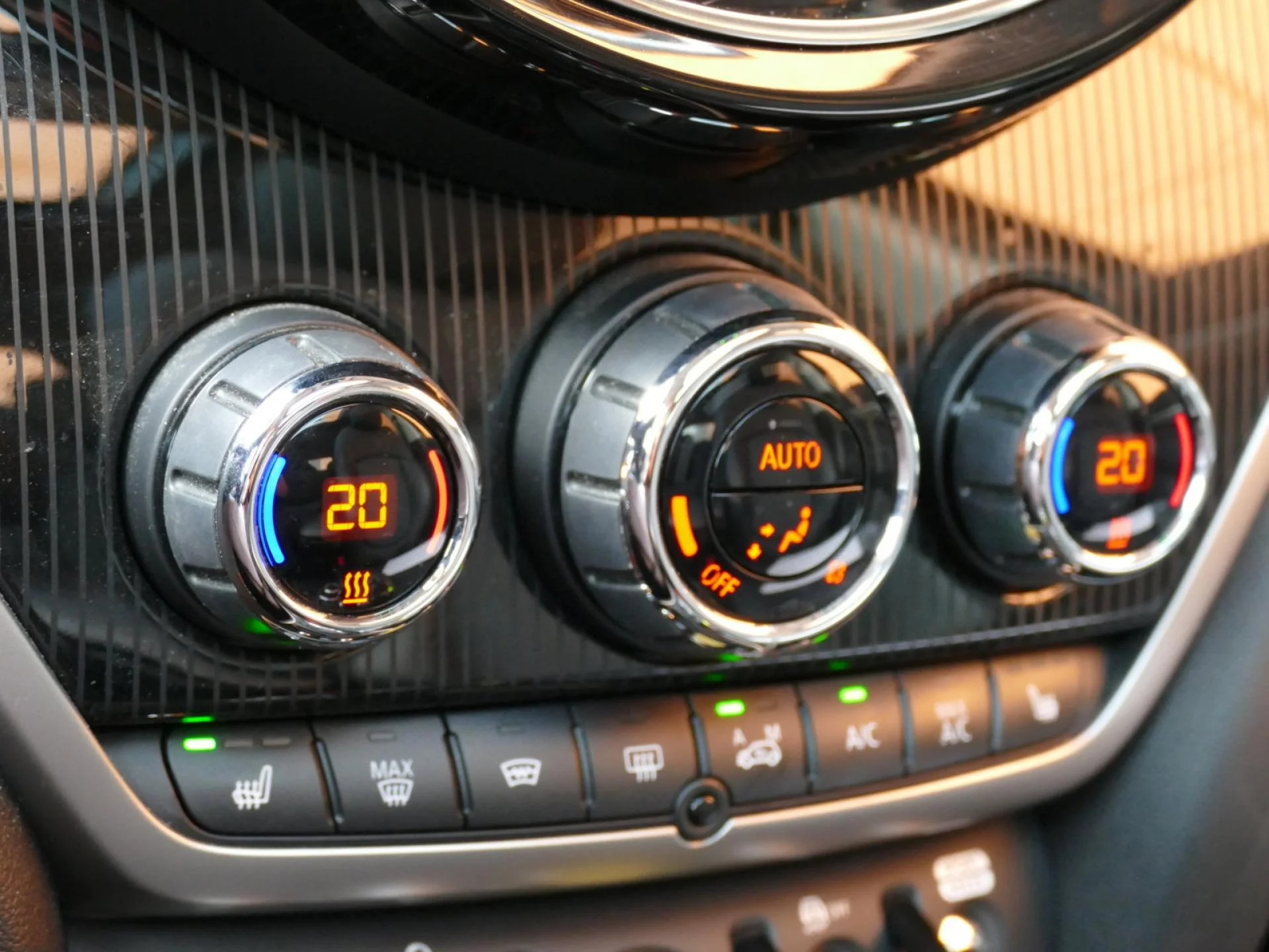 MINI COUNTRYMAN - Miniature 13 sur 36 - Cliquer pour voir cette photo