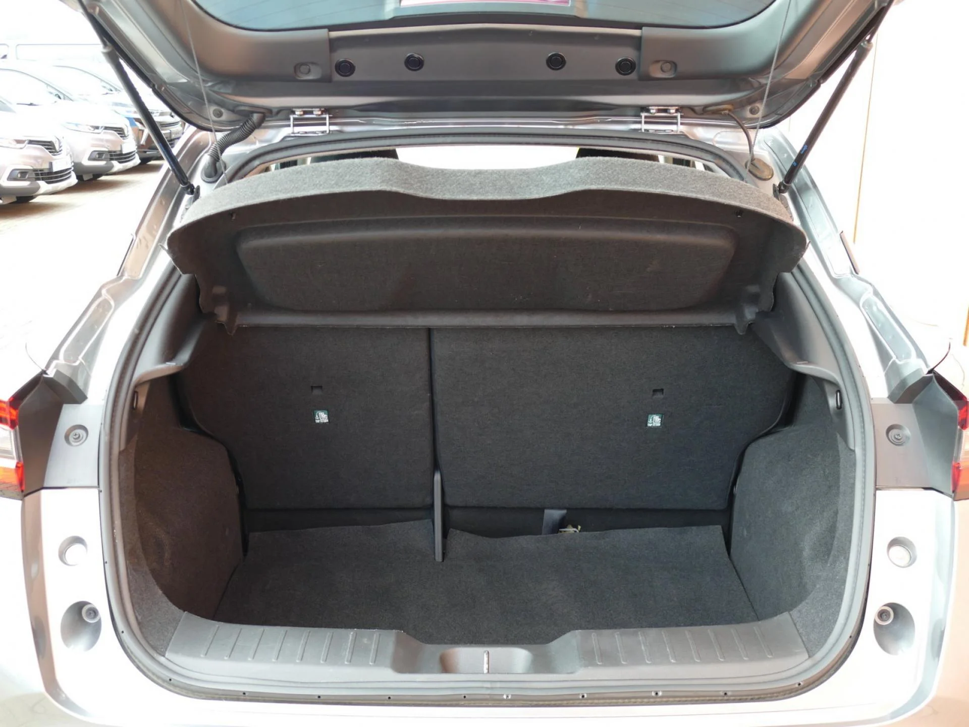 NISSAN JUKE - Miniature 15 sur 32 - Cliquer pour voir cette photo