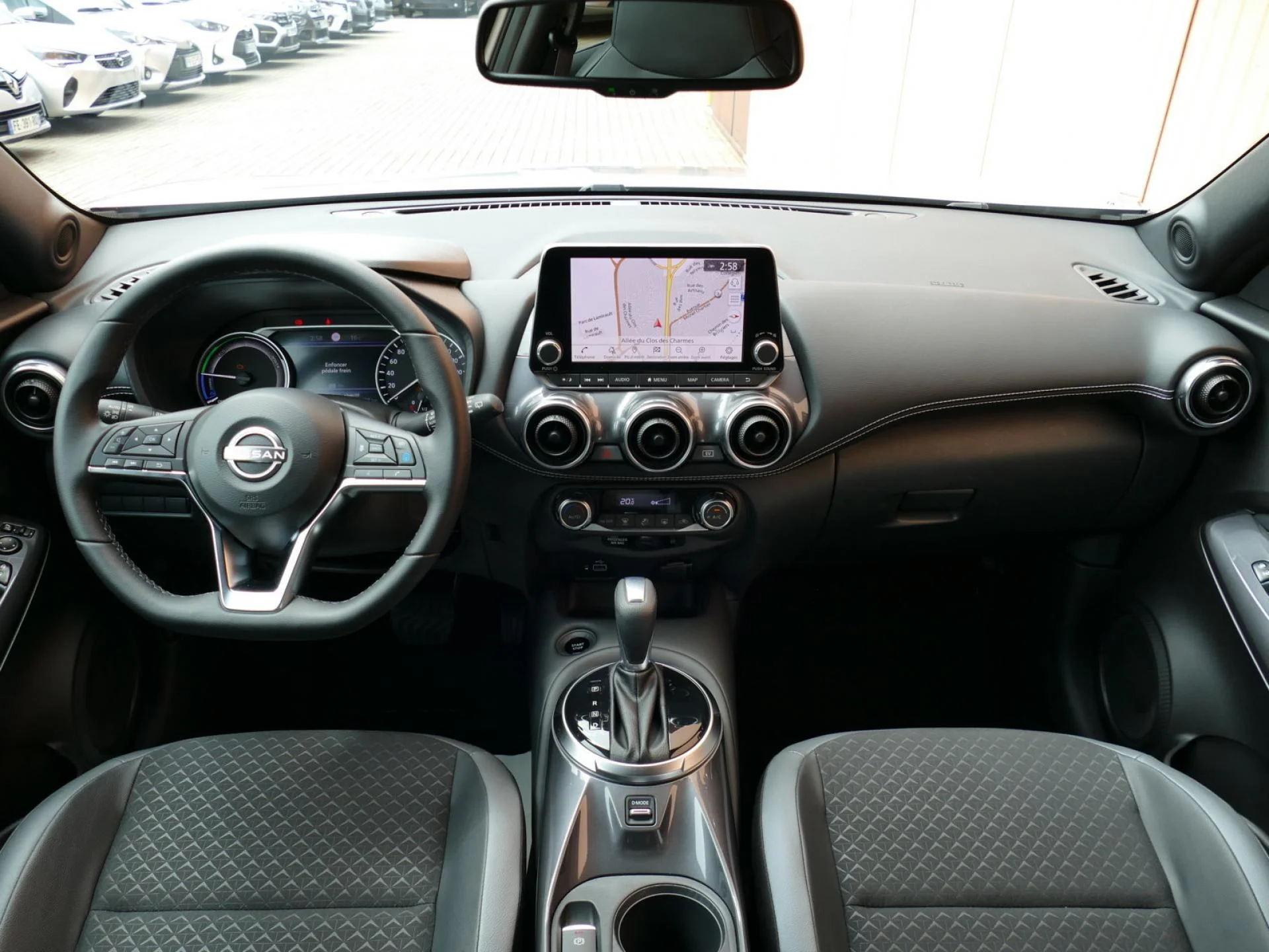 NISSAN JUKE - Miniature 5 sur 24 - Cliquer pour voir cette photo