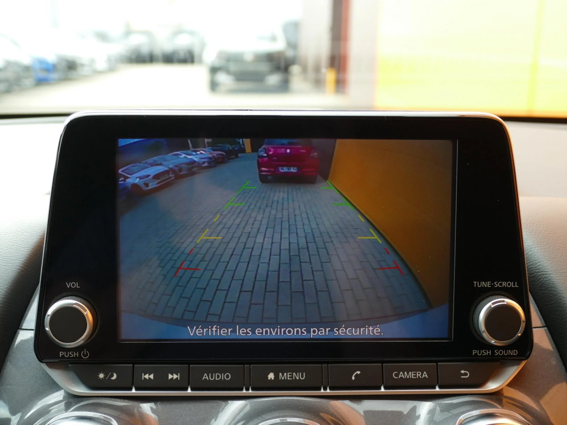NISSAN JUKE - Miniature 11 sur 32 - Cliquer pour voir cette photo