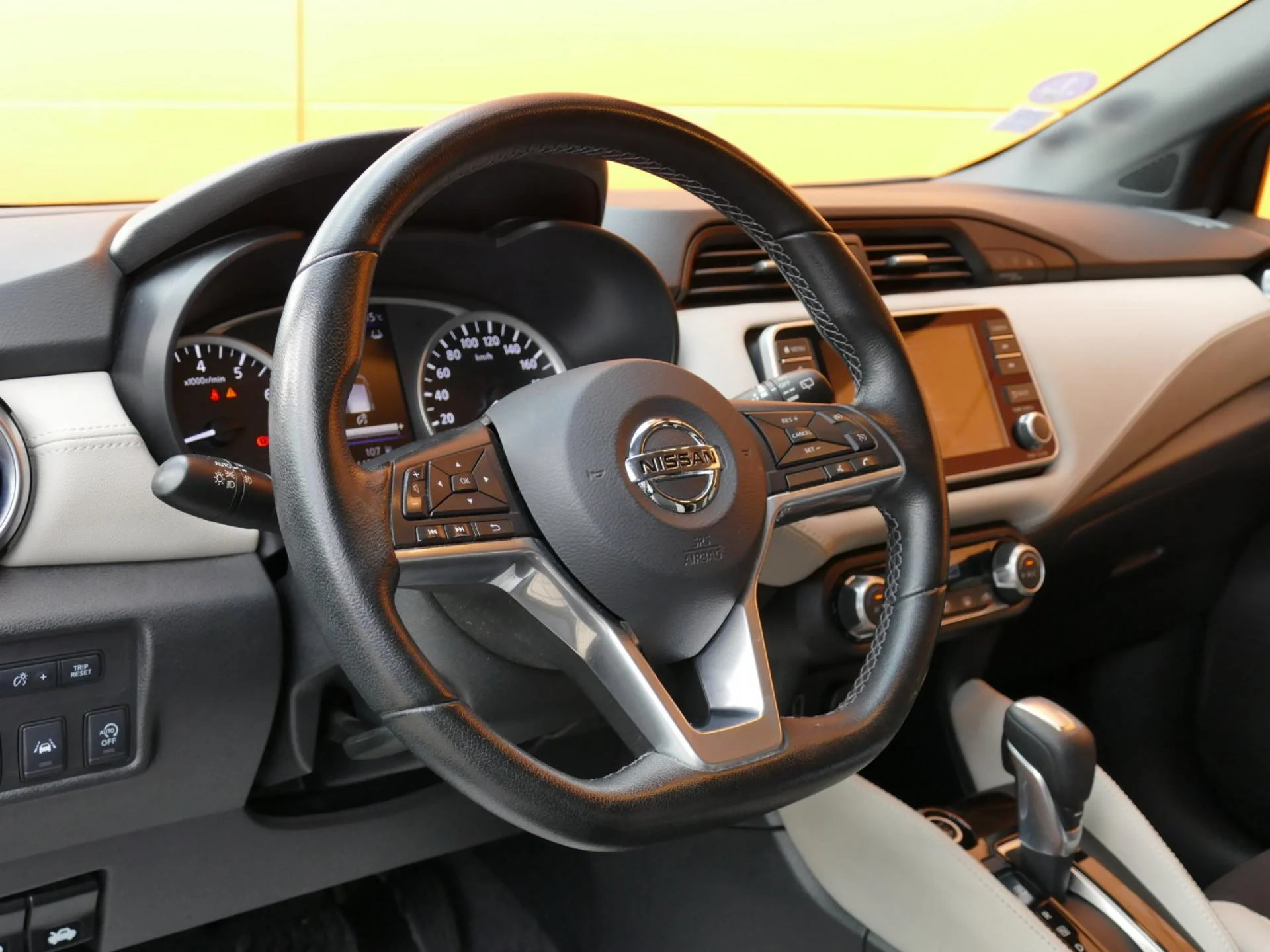 NISSAN MICRA - Miniature 13 sur 32 - Cliquer pour voir cette photo