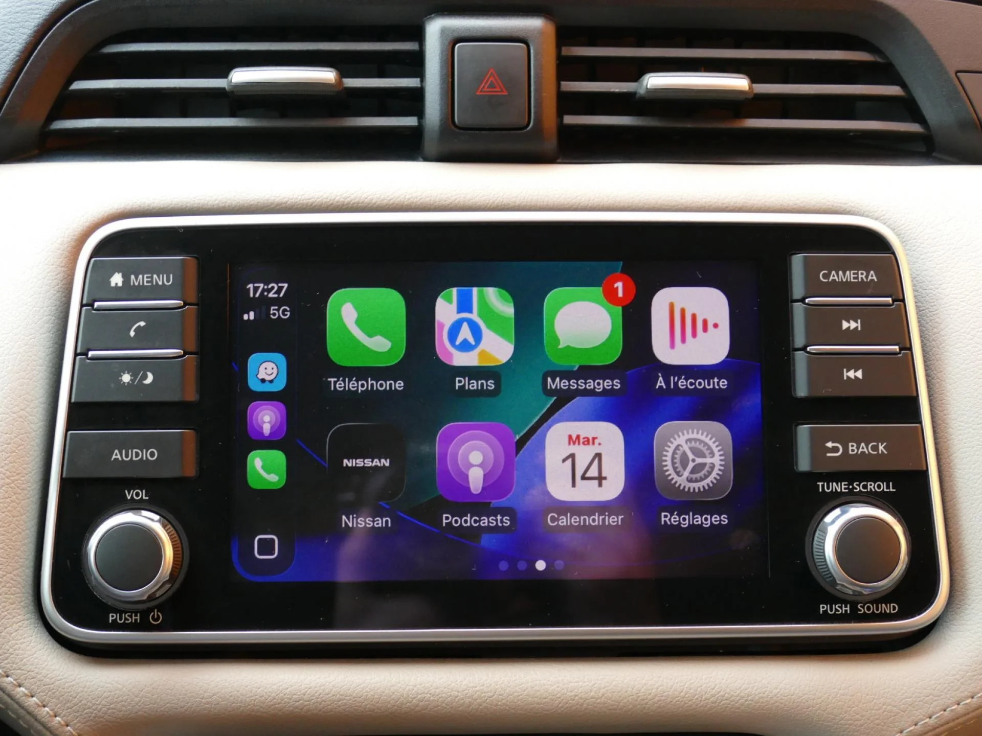 NISSAN MICRA - Miniature 11 sur 32 - Cliquer pour voir cette photo