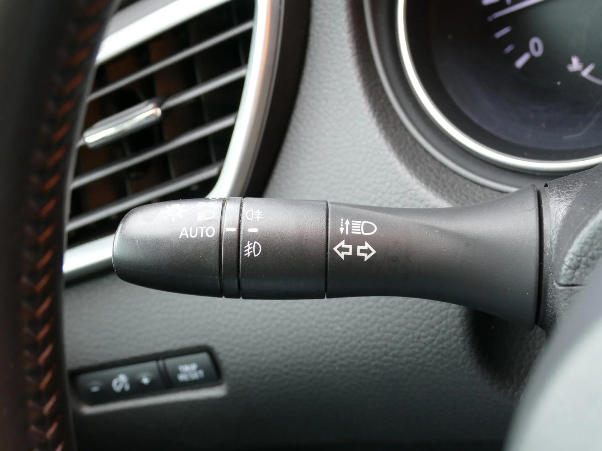NISSAN QASHQAI - Miniature 25 sur 32 - Cliquer pour voir cette photo