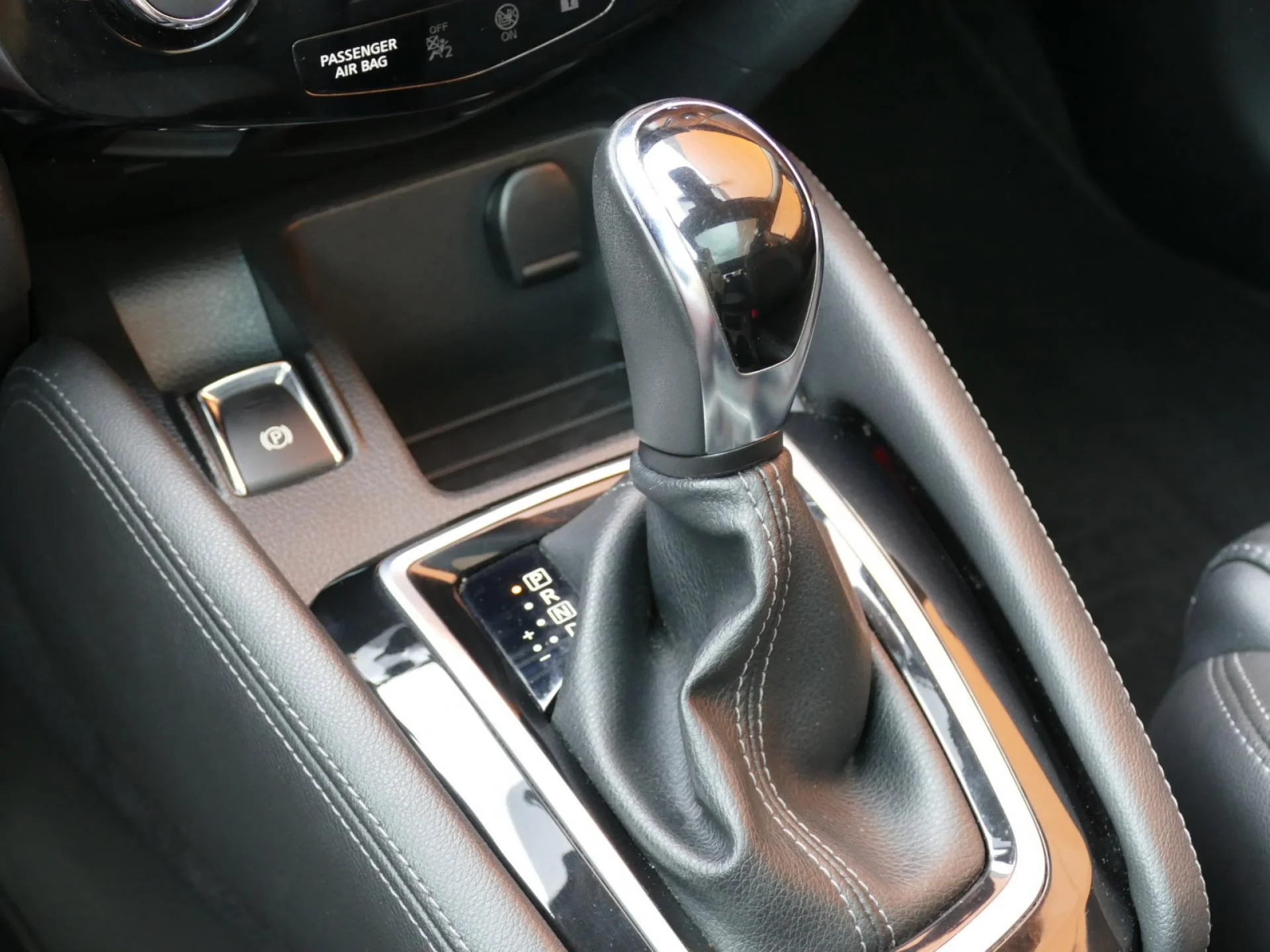 NISSAN QASHQAI - Miniature 16 sur 32 - Cliquer pour voir cette photo